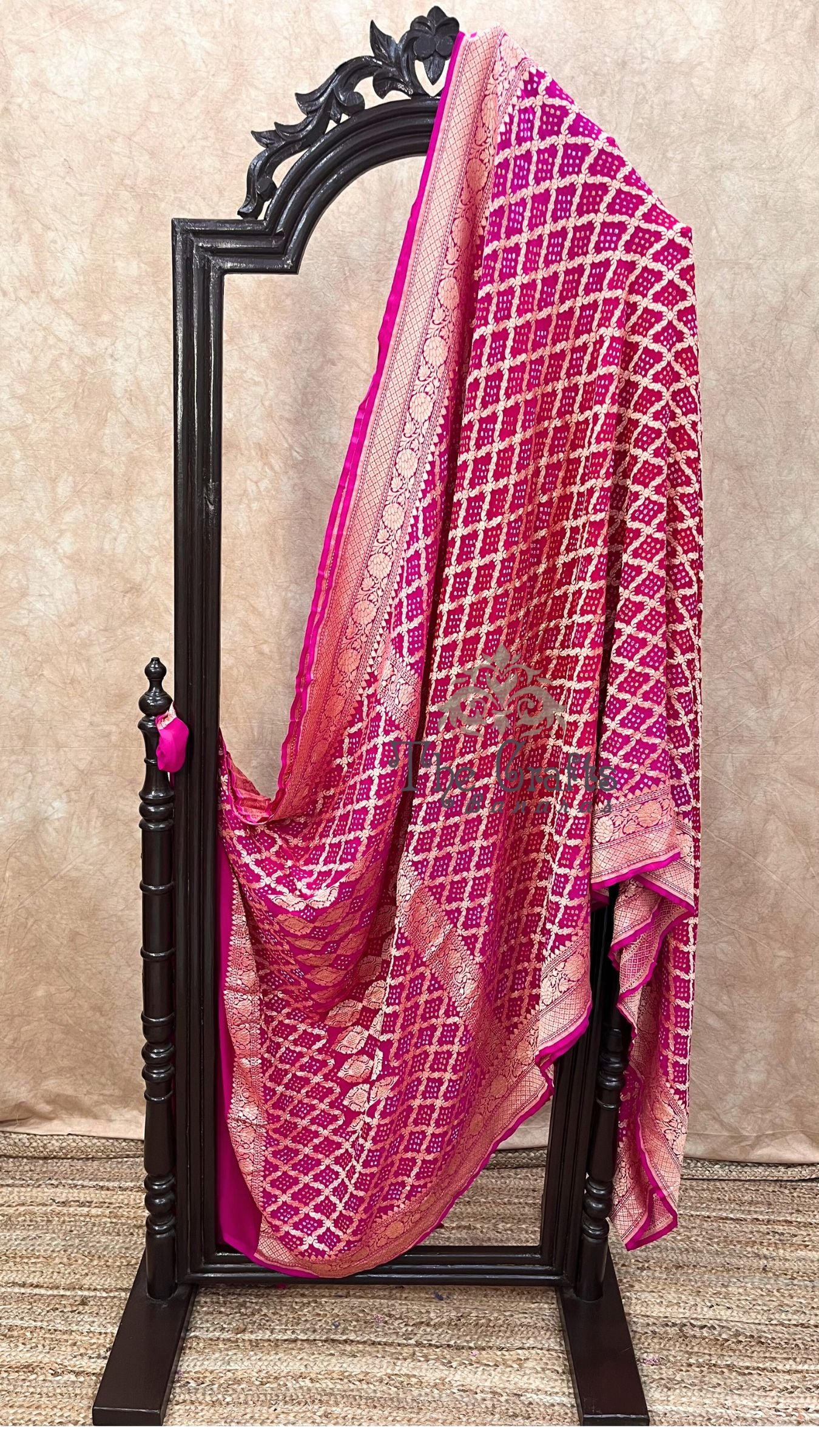 Pure Georgette Banarasi Handloom Bandhej Saree