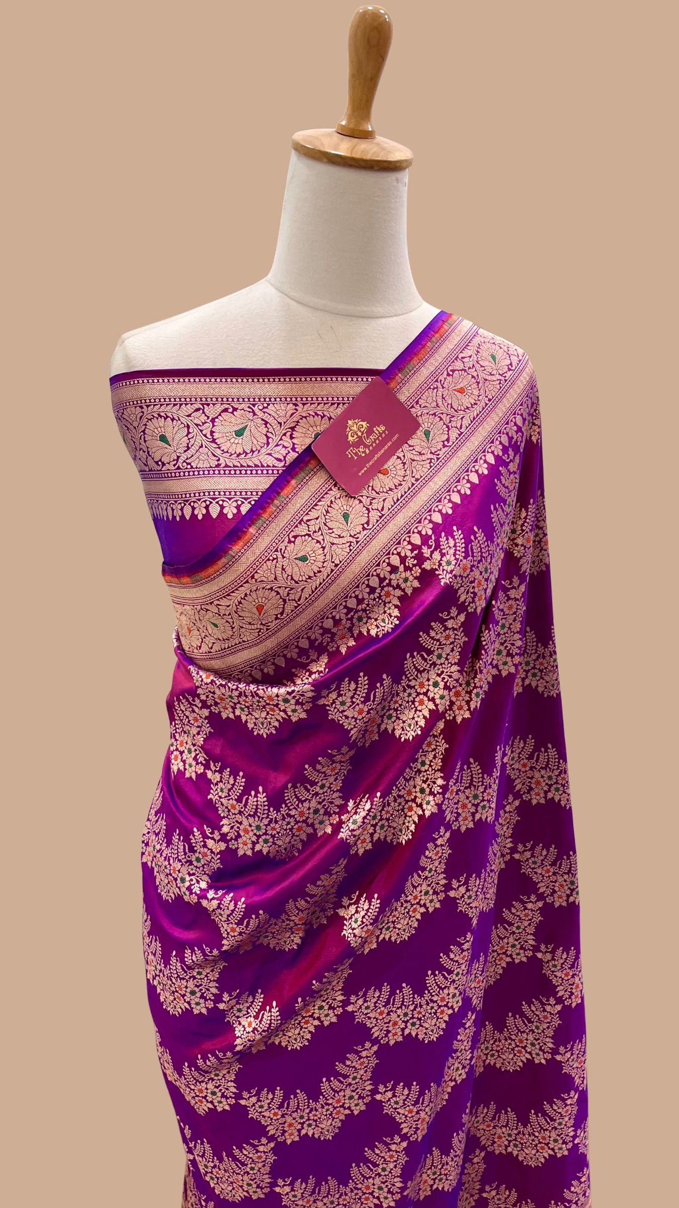 Pure Katan Silk Handloom Banarasi Saree - Jaal work with Meenakari