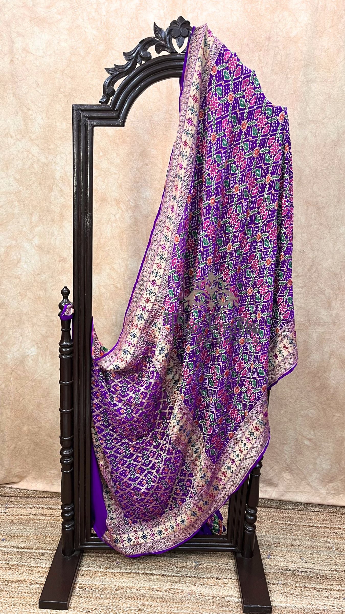 Pure Georgette Banarasi Handloom Bandhej Saree-With Meenakari Work