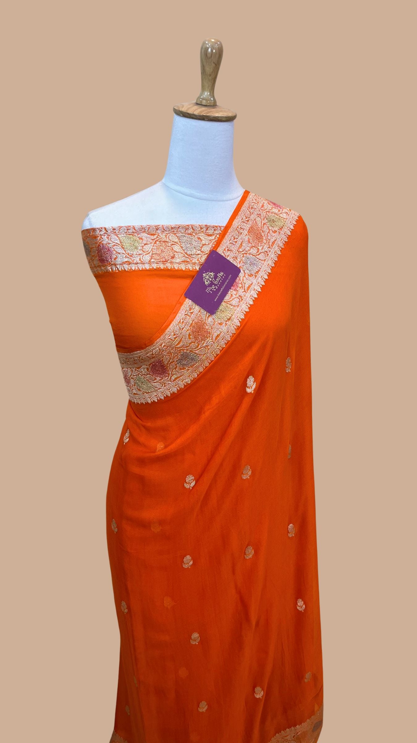 Pure Georgette Handloom Banarasi Saree - Silver Zari