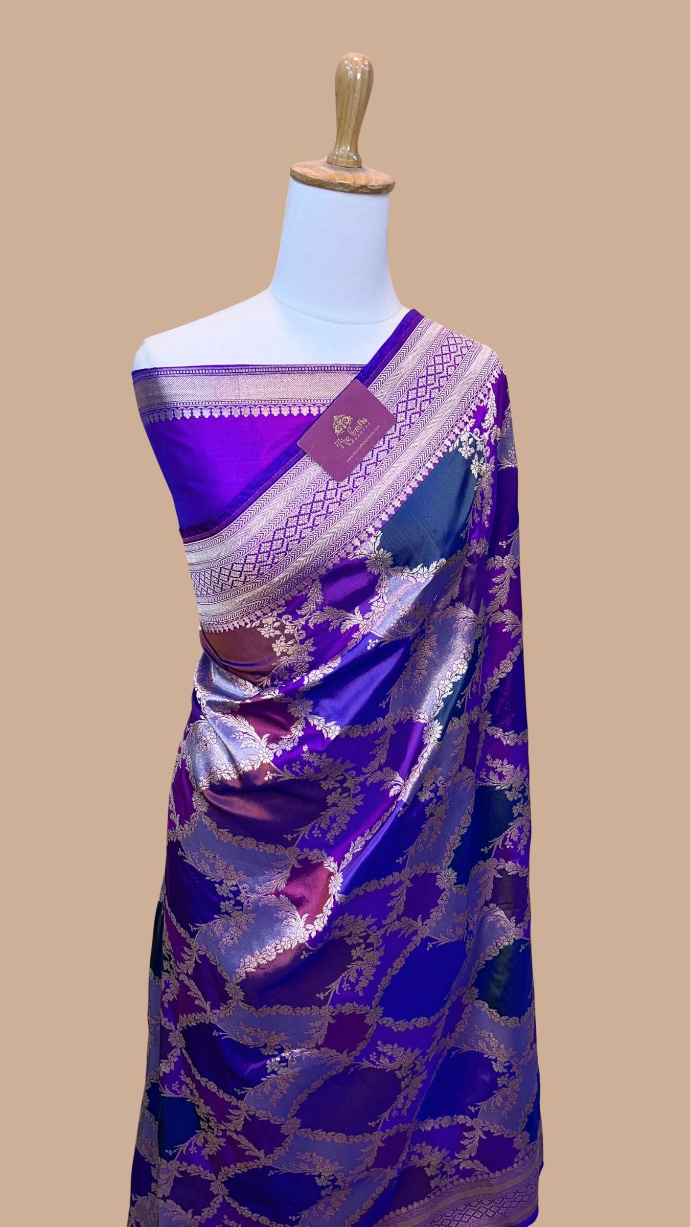 Rangkat Pure Katan Silk Handloom Banarasi Saree - All over Jaal work