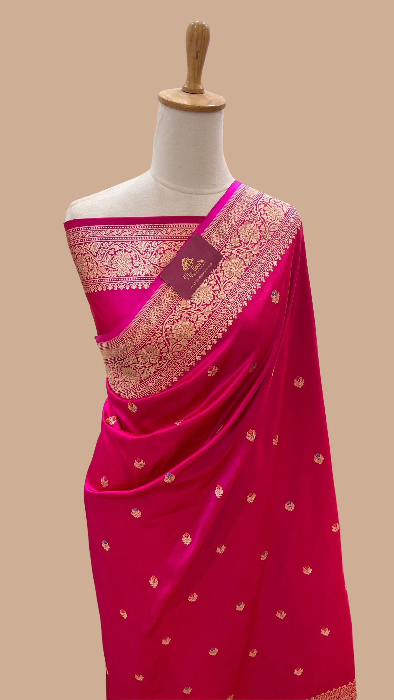 Pure Katan Silk Handloom Banarasi Saree - with kadhua meenakari motifs