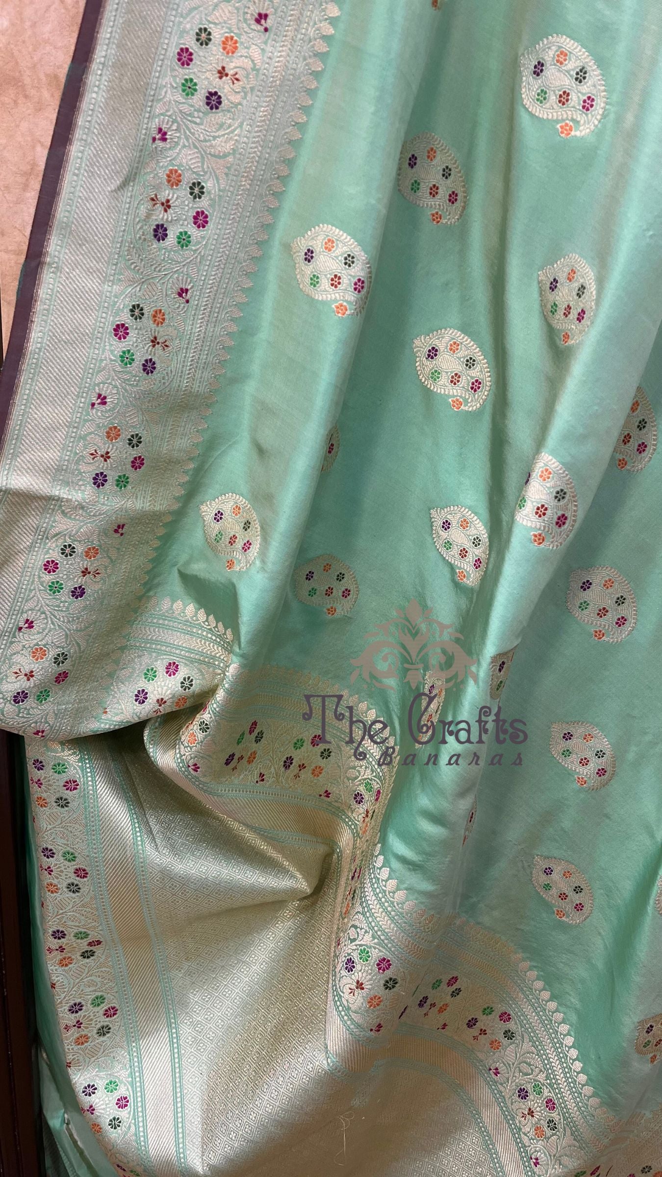 Pure Katan Silk Handloom Banarasi Saree - with kadhua tilfi meenakari motifs