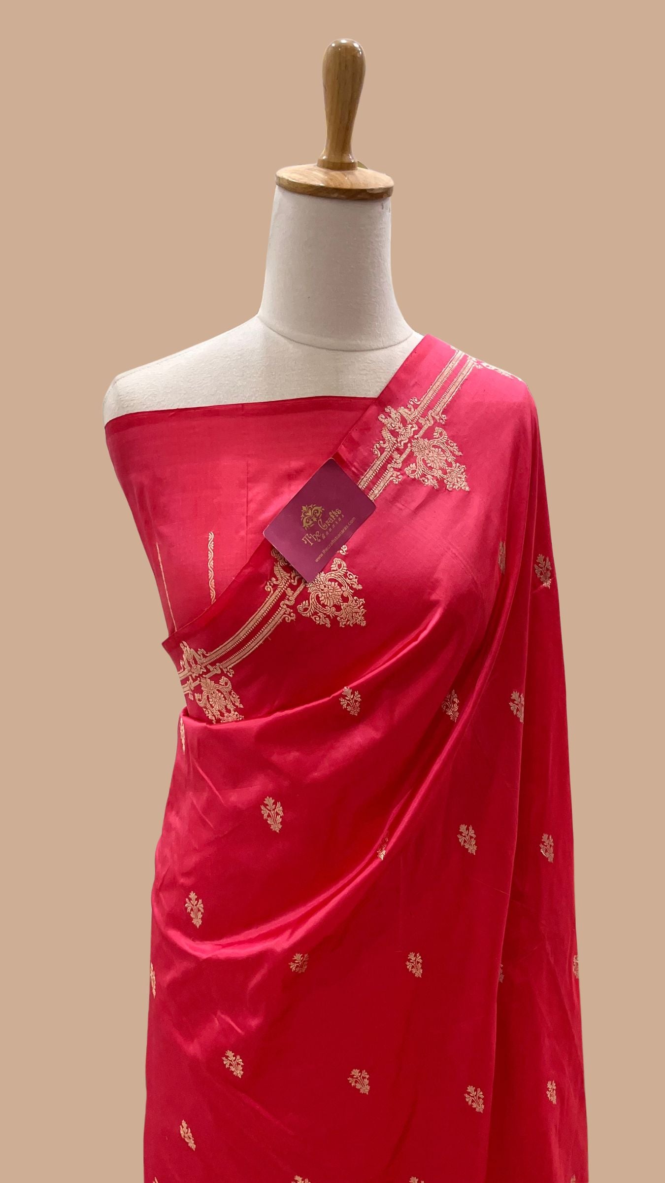 Pure Katan Silk Handloom Banarasi Saree - with kadhua motifs