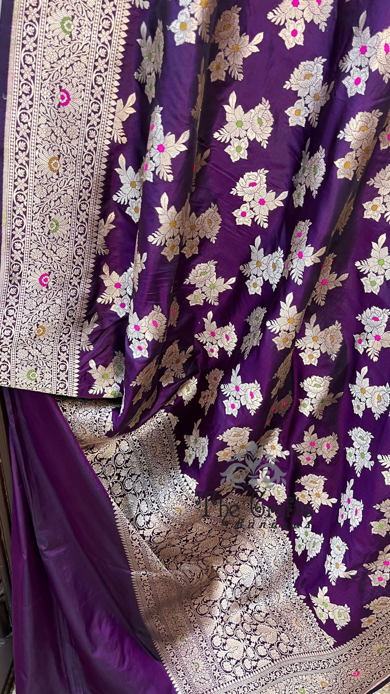 Pure Katan Silk Handloom Banarasi Saree - Jaal Work With Meenakari