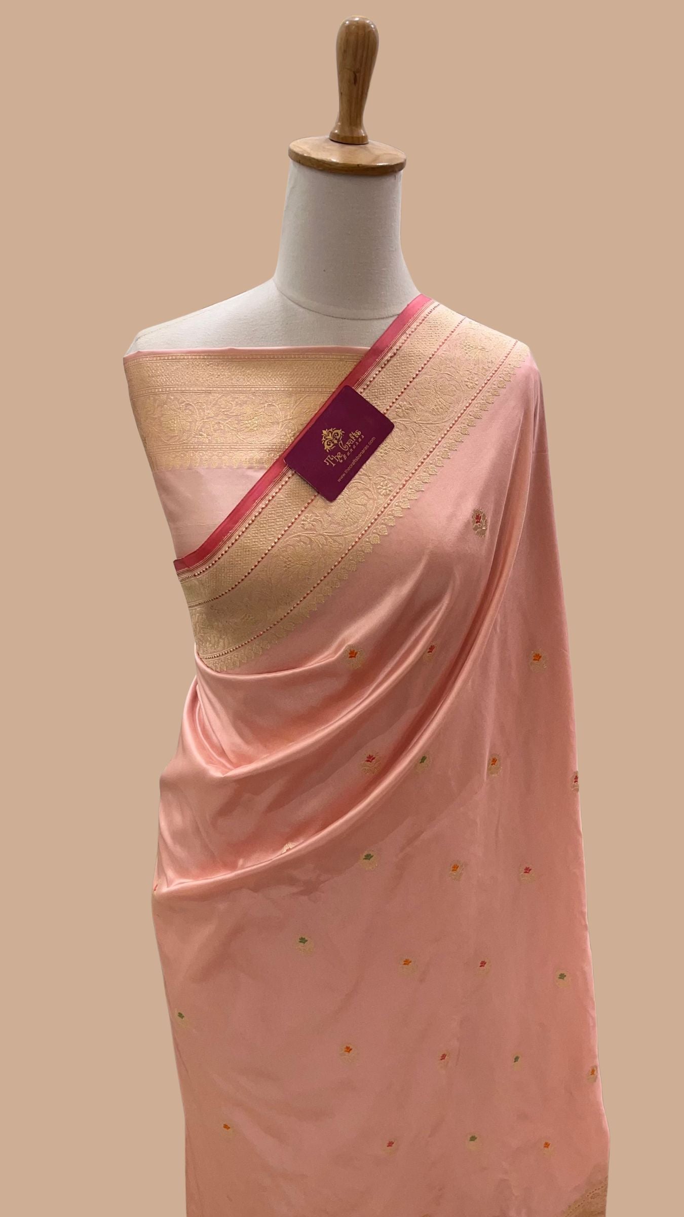 Pure Katan Silk Handloom Banarasi Saree - with kadhua meenakari motifs