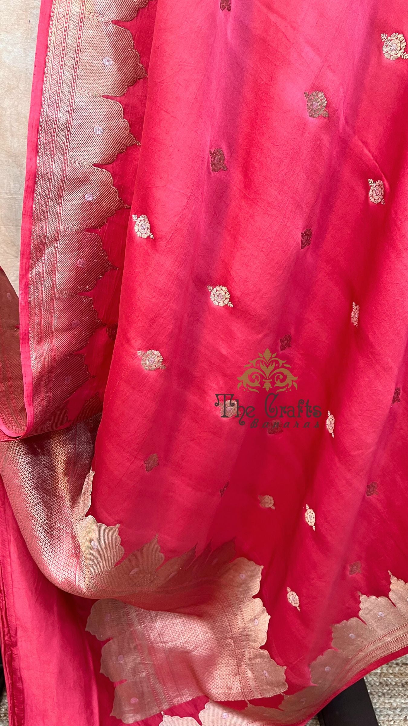 Pure Mashru Silk Handloom Banarasi Saree - with kadhua border buti