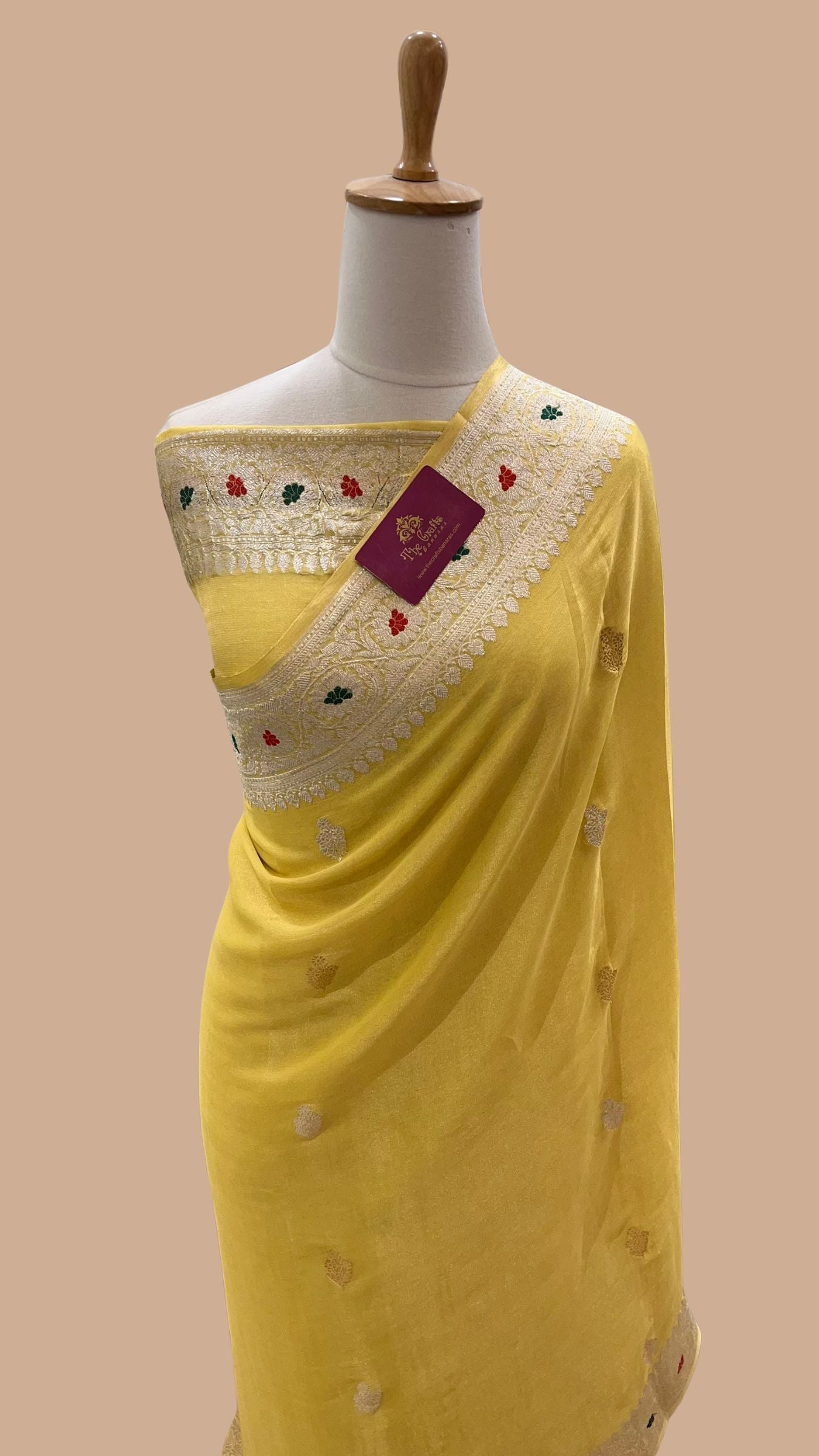 Tissue Georgette Handloom Banarasi Saree - with kadhua Meenakari Motifs
