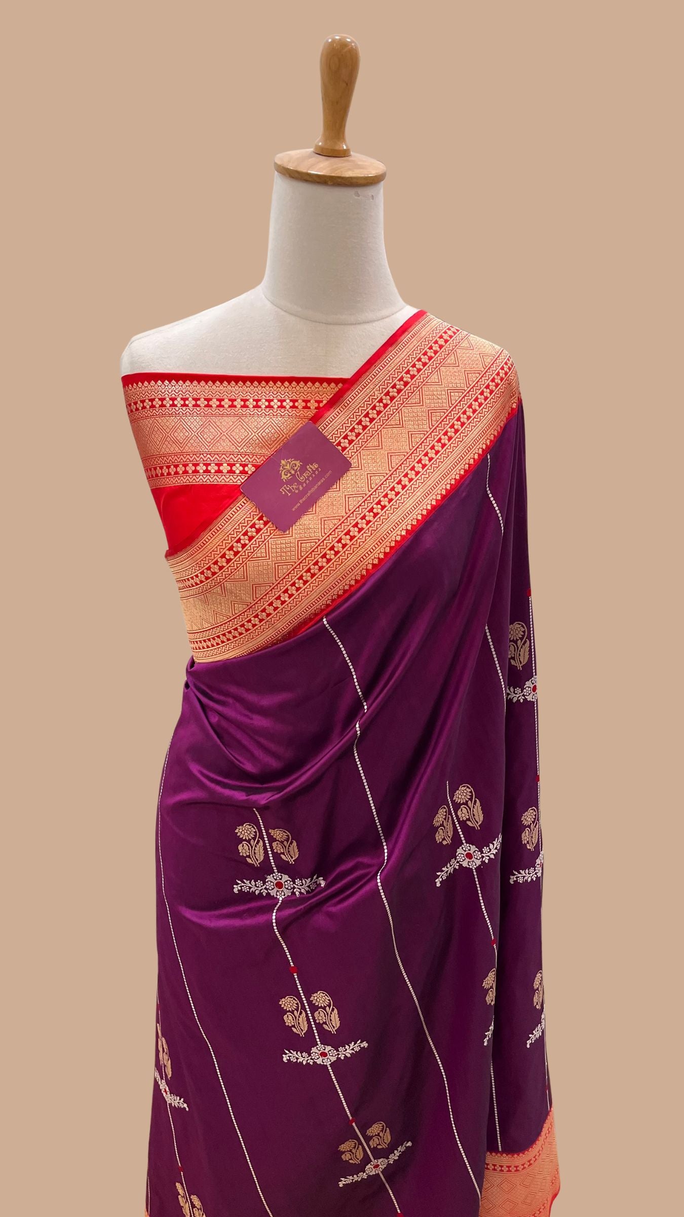 Pure Katan Silk Handloom Banarasi Saree - with kadhua meenakari motifs