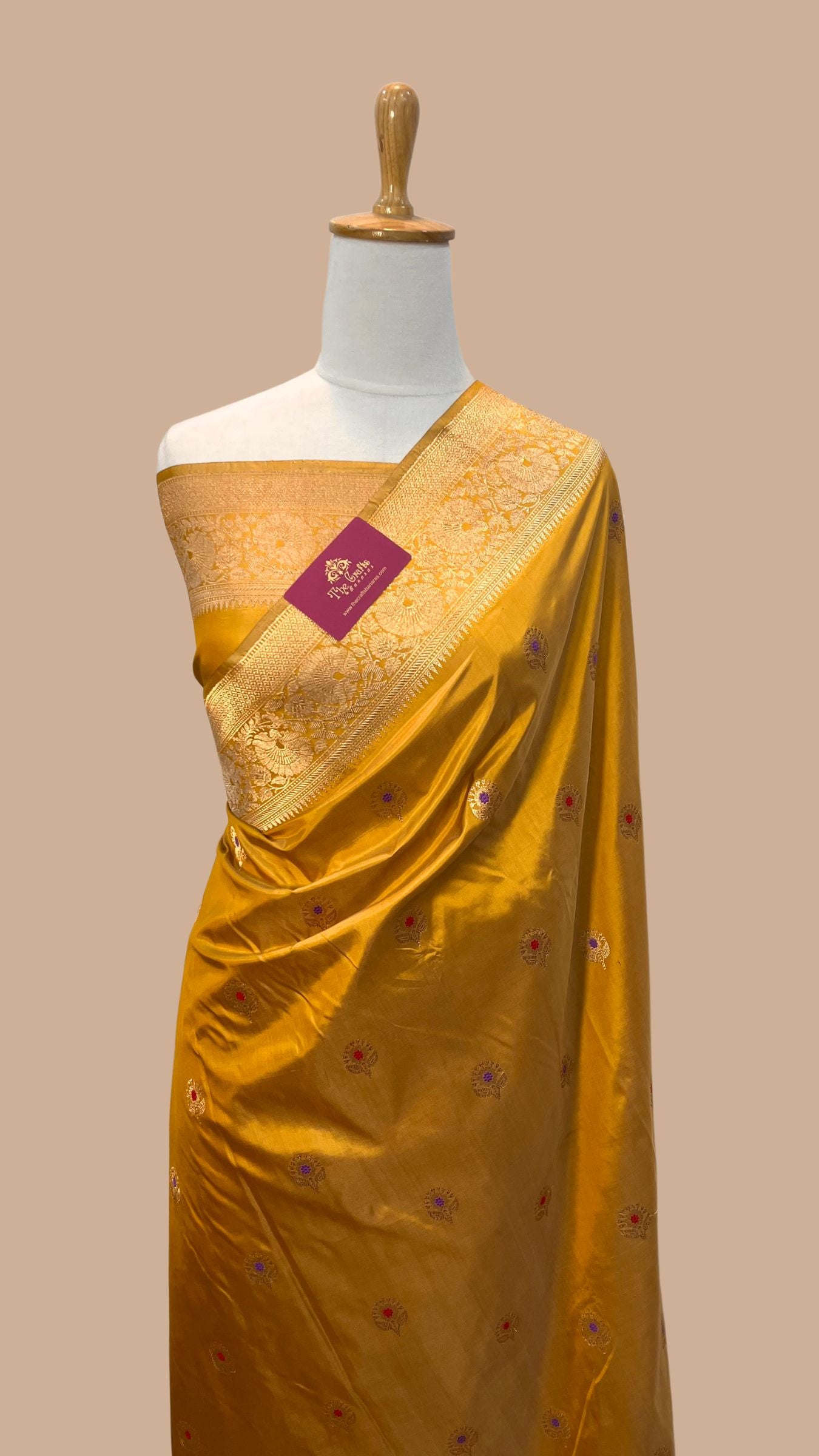 Pure Katan Silk Handloom Banarasi Saree - Kadhua Buti