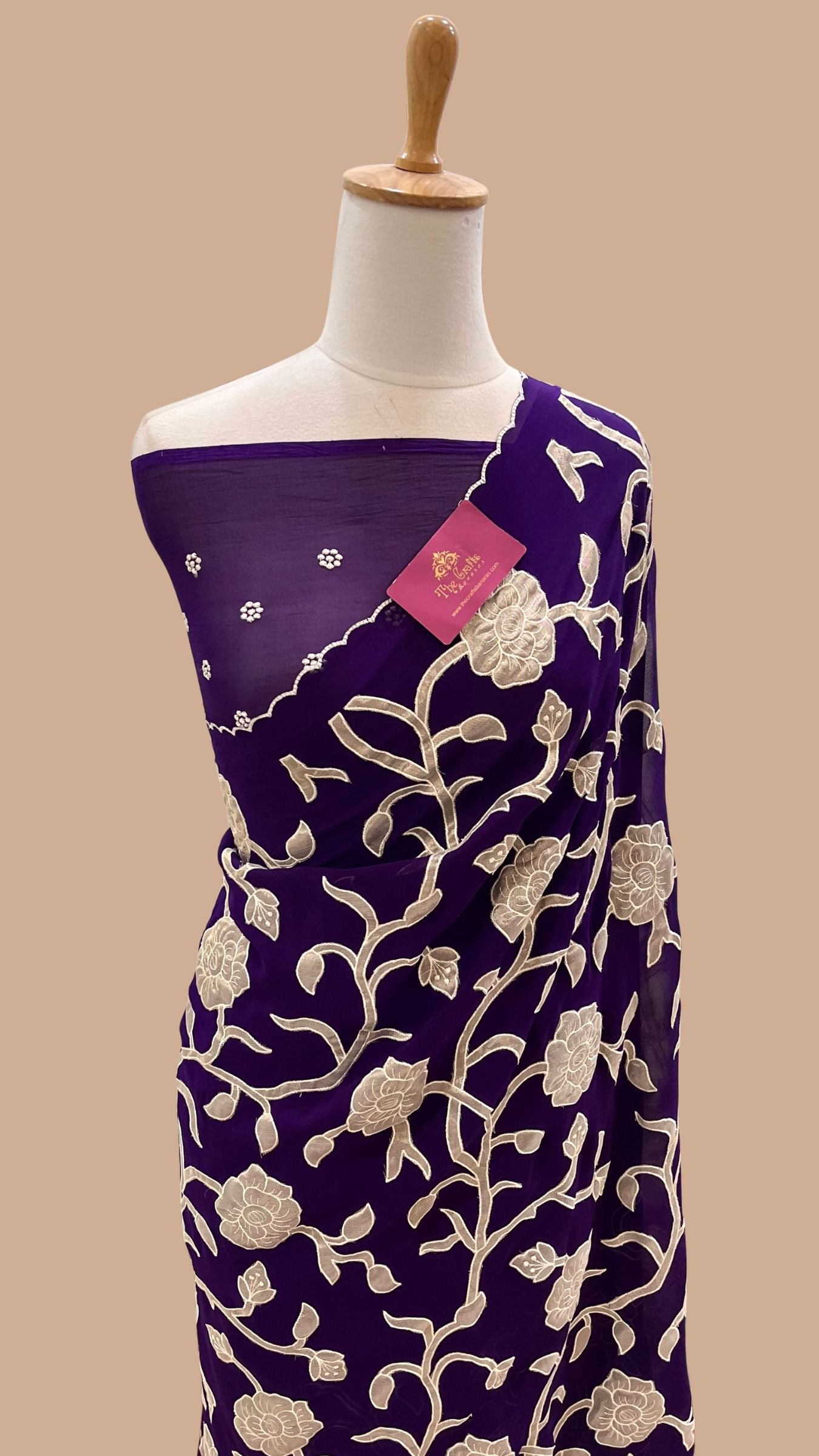 Pure Crepe Silk Banarasi Saree - Floral Appliqué Work