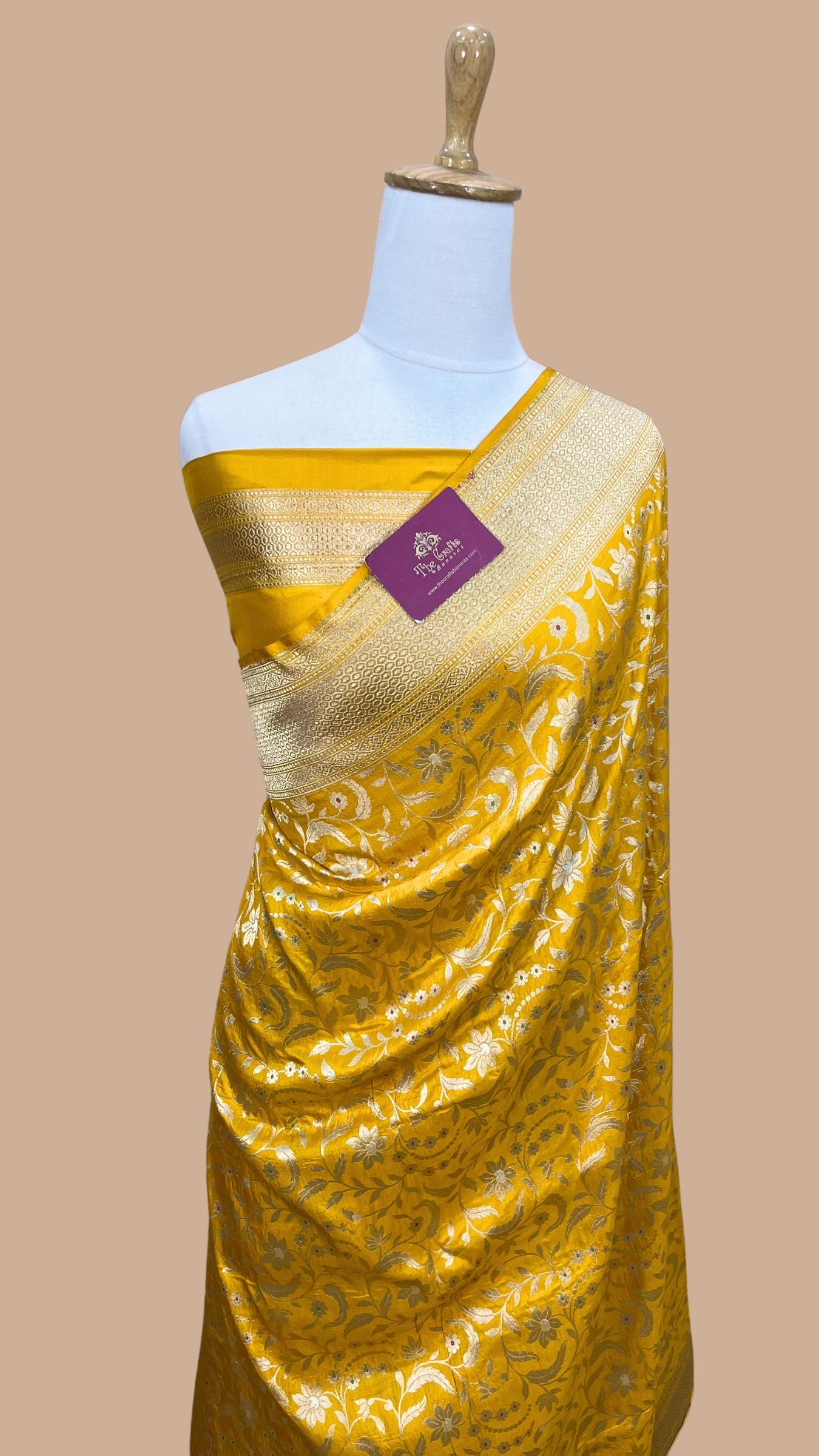 Pure Katan Silk Handloom Banarasi Saree - Tanchui Brocade Meena