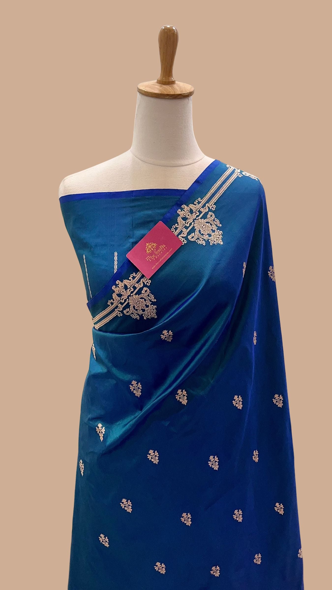 Pure Katan Silk Handloom Banarasi Saree - with kadhua motifs