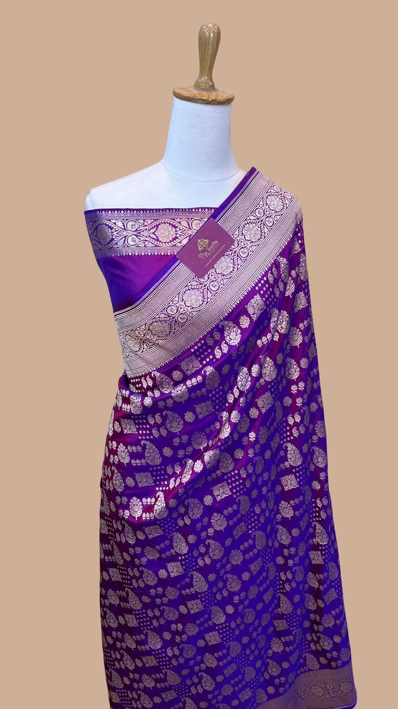 Pure Katan Silk Handloom Banarasi Saree - Jaal work
