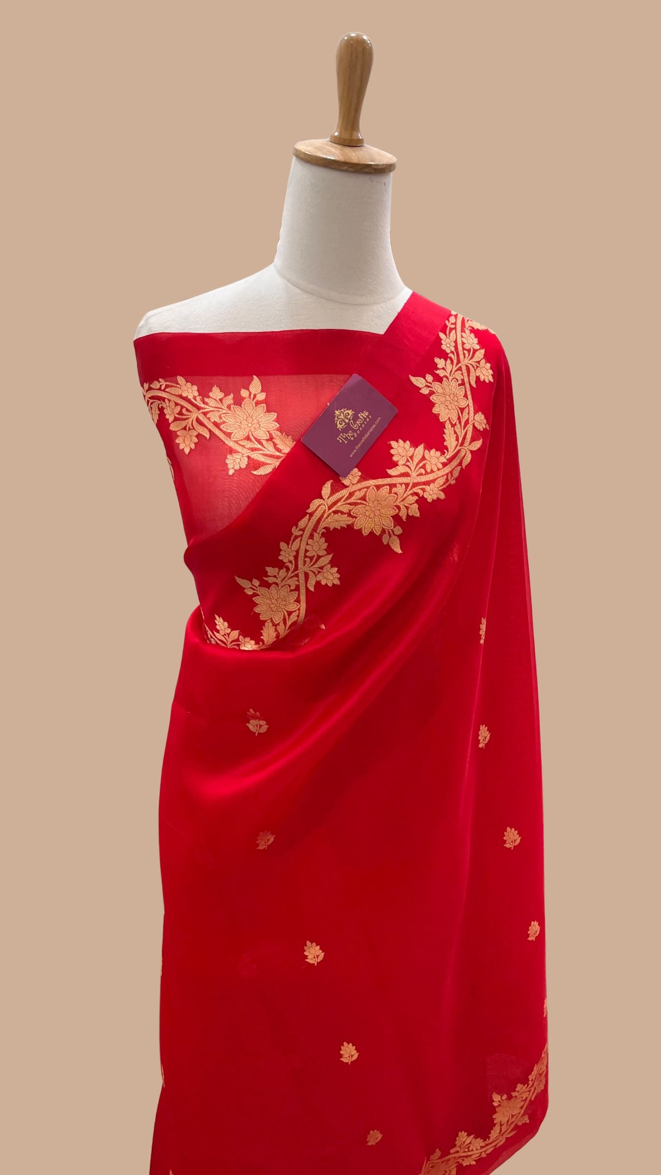 Pure Kora Silk Handloom Banarasi Saree - With Kadhua motifs