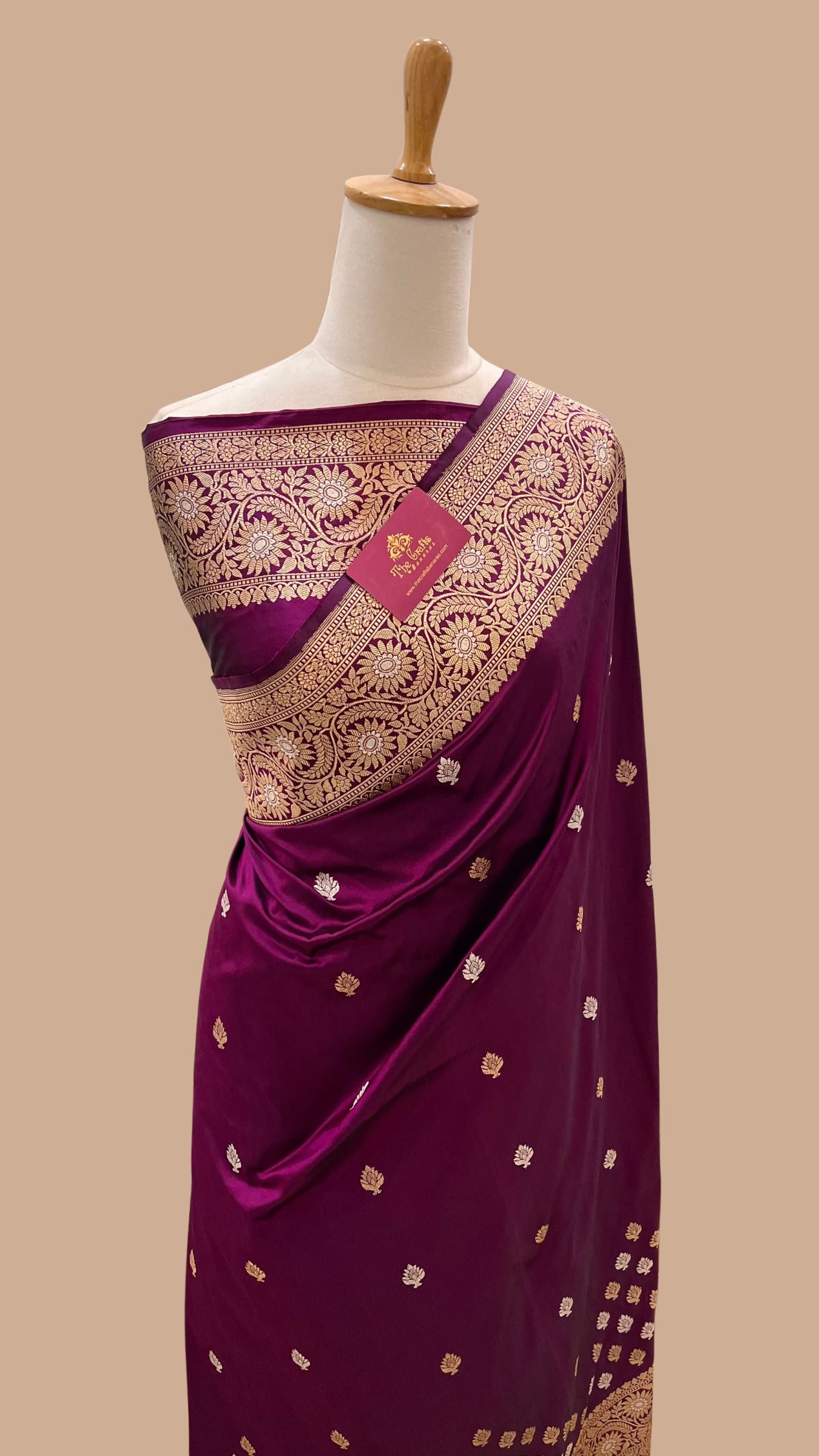 Pure Katan Silk Handloom Banarasi Saree - with kadhua sona rupa motifs