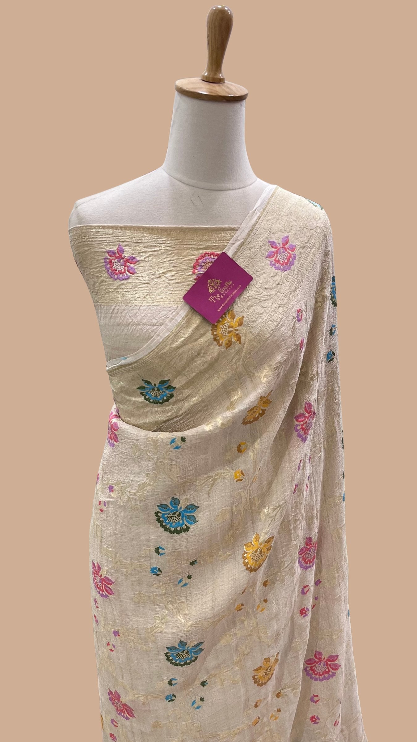Tussar Georgette Handloom Banarasi Saree - Jaal with Meenakari