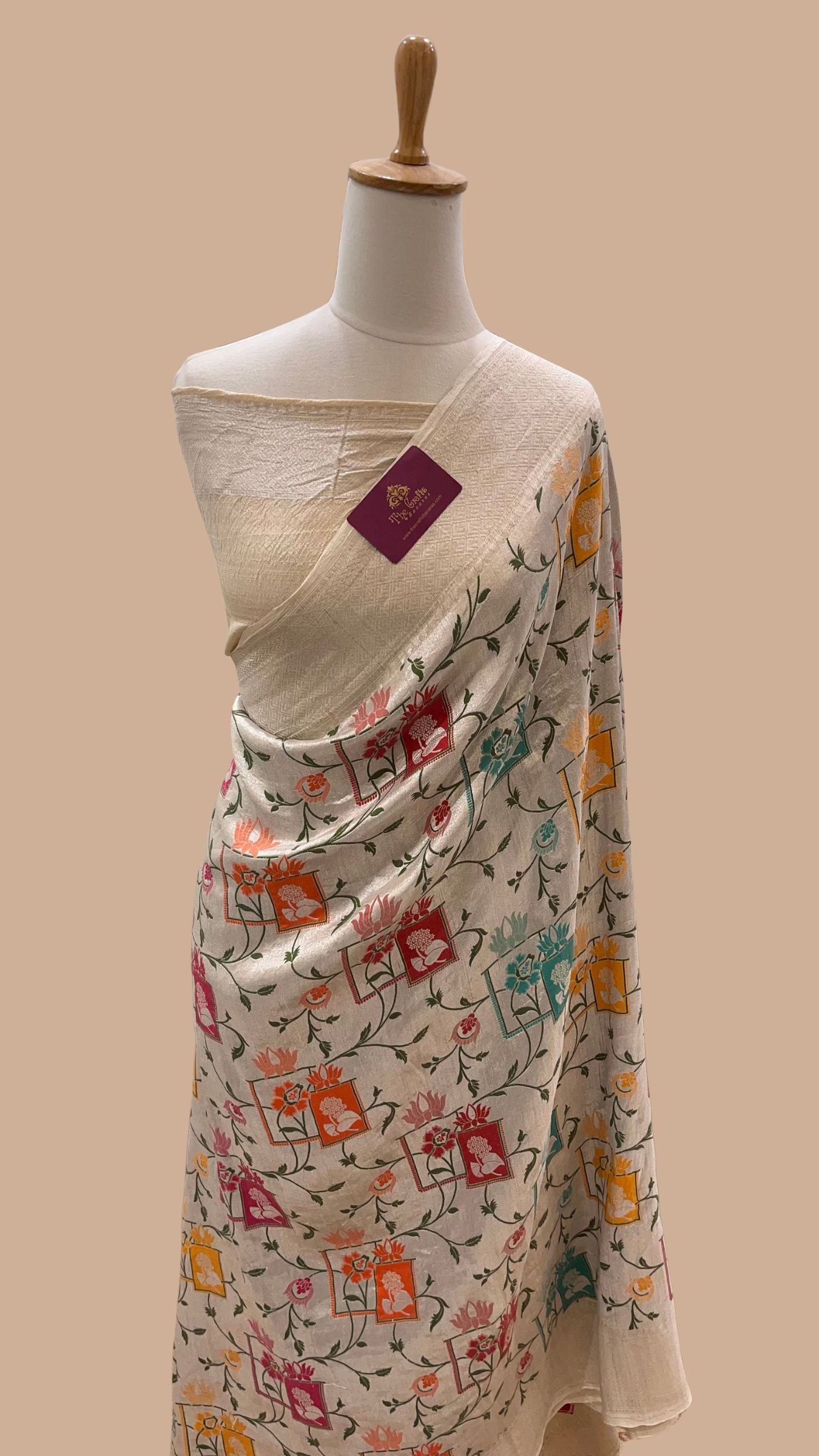 Tussar Georgette Handloom Banarasi Saree - Jaal with Meenakari