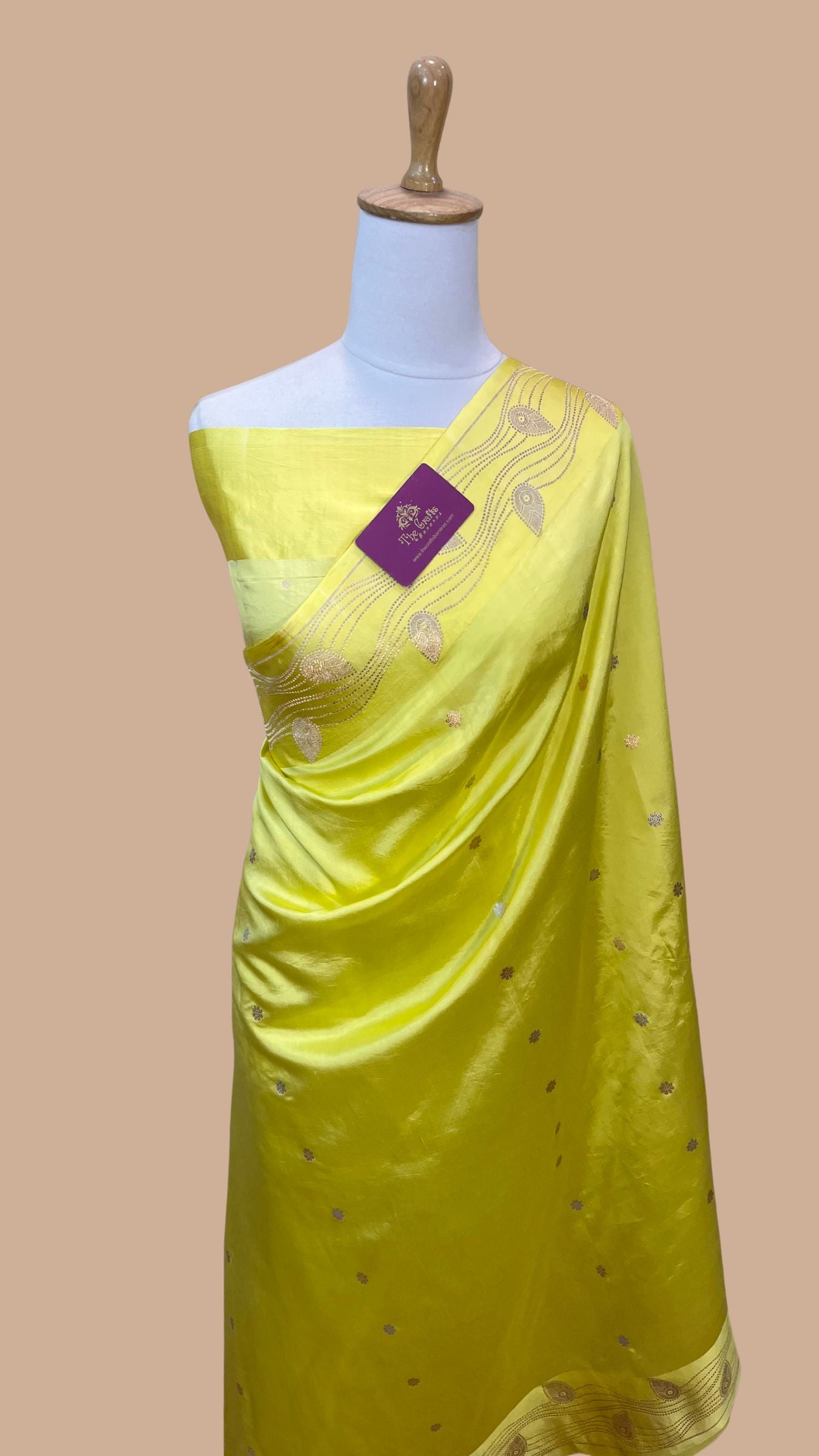 Pure Mango Silk Handloom Banarasi Saree - With Sona Roopa Motifs