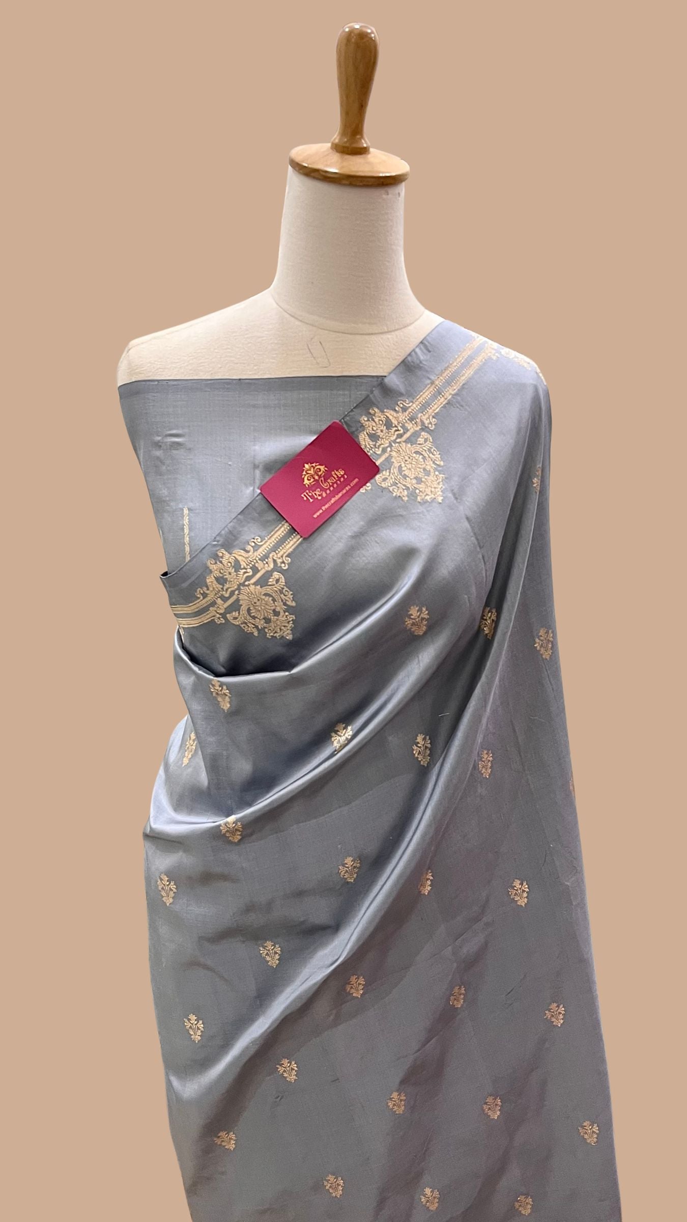 Pure Katan Silk Handloom Banarasi Saree - Kadhua Motifs