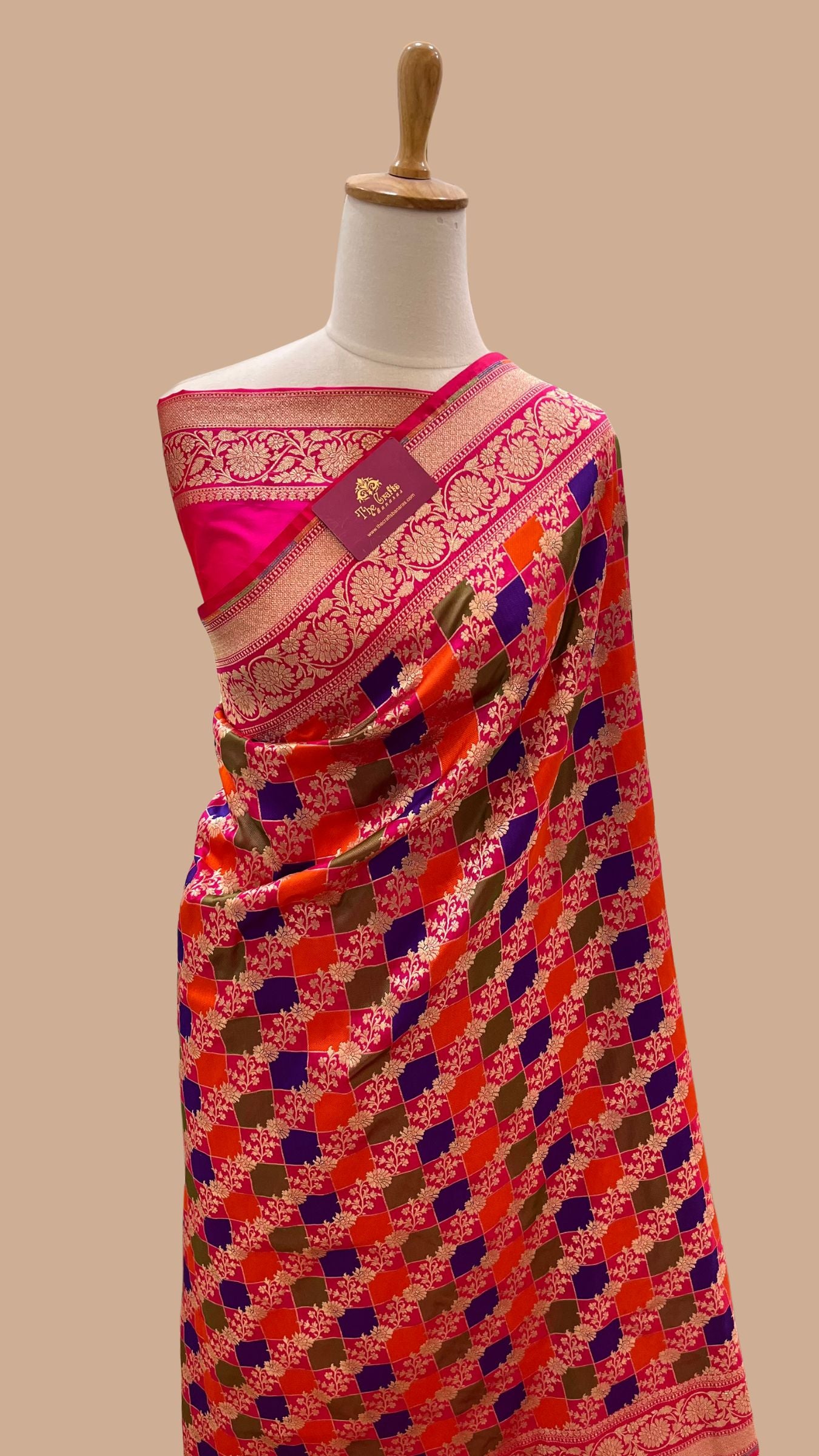 Rangkat Pure Katan Silk Handloom Banarasi Saree - Jaal with meenakari