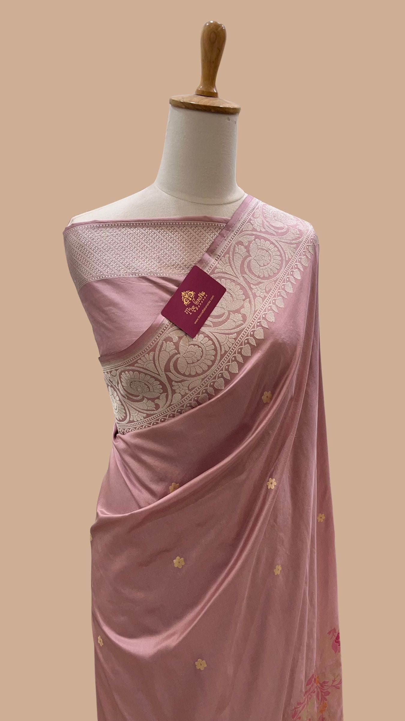 Pure Katan Silk Handloom Banarasi Saree - with kadhua work