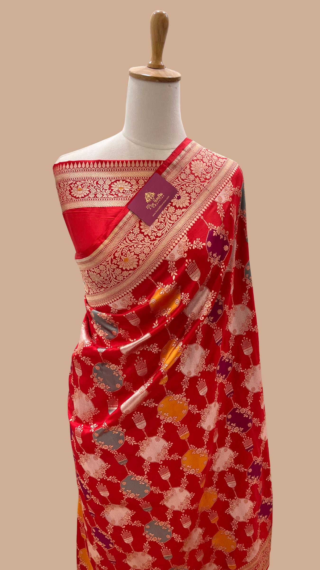 Rangkat Pure Katan Silk Handloom Banarasi Saree - Jaal with meenakari