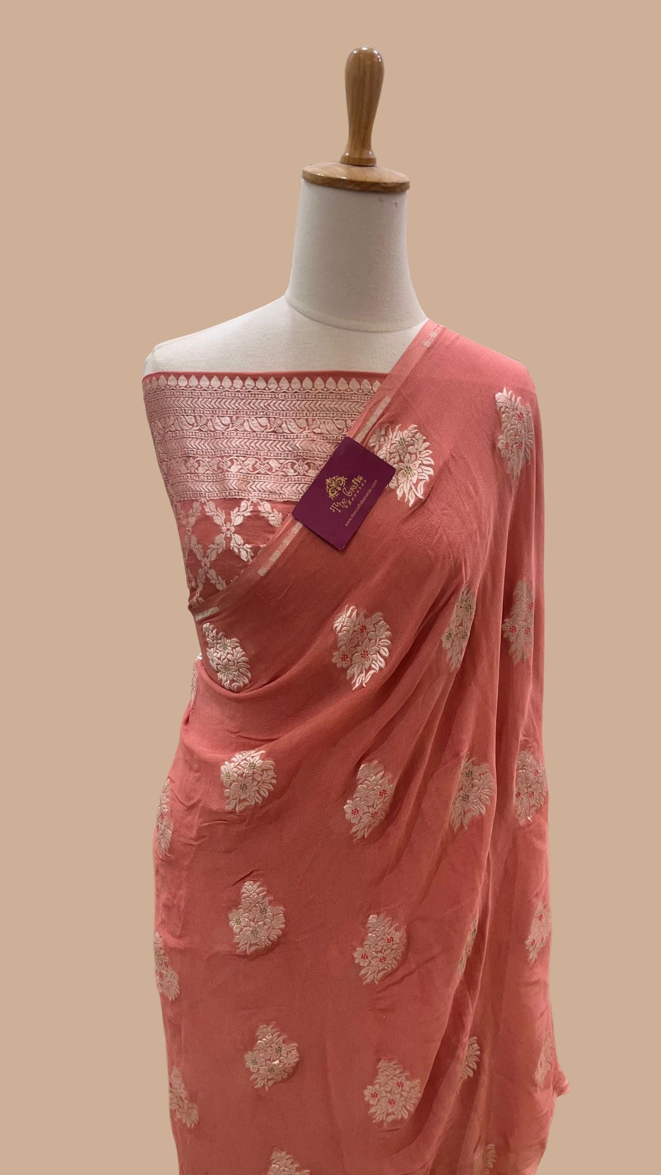 Khaddi Georgette Handloom Banarasi Saree - Jaal with Tilfi Meenakari