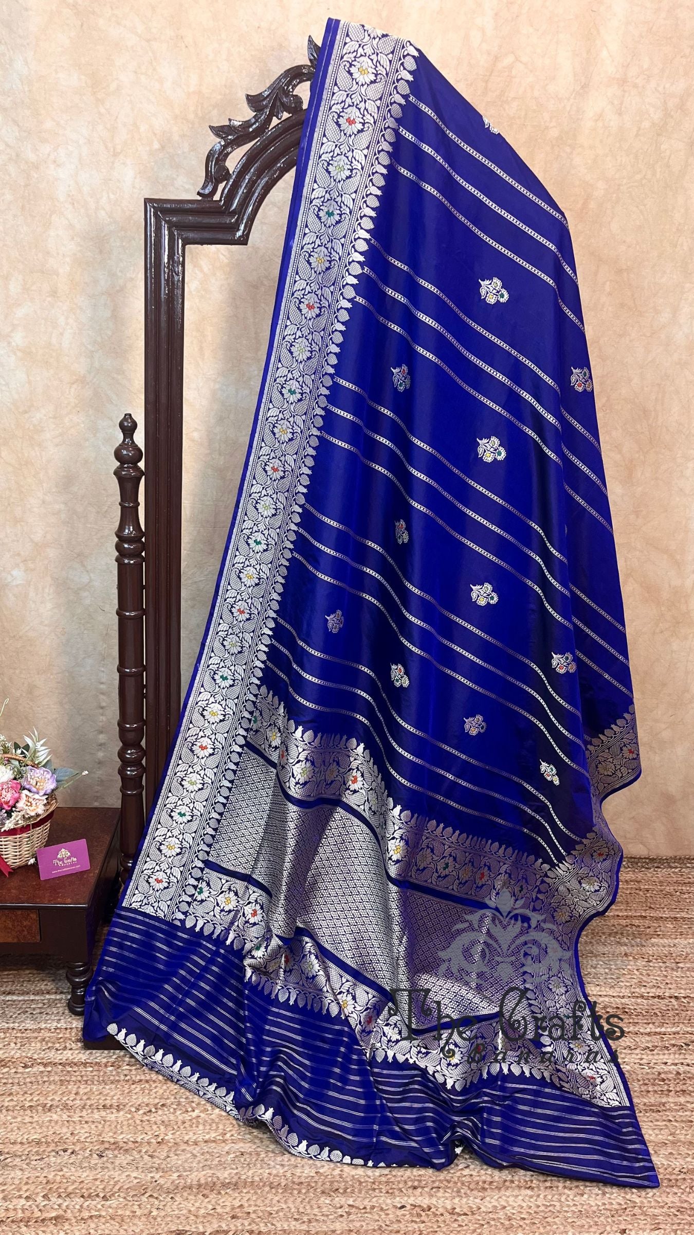 Pure Katan Silk Handloom Banarasi Saree - With Kadhua Meenakari work