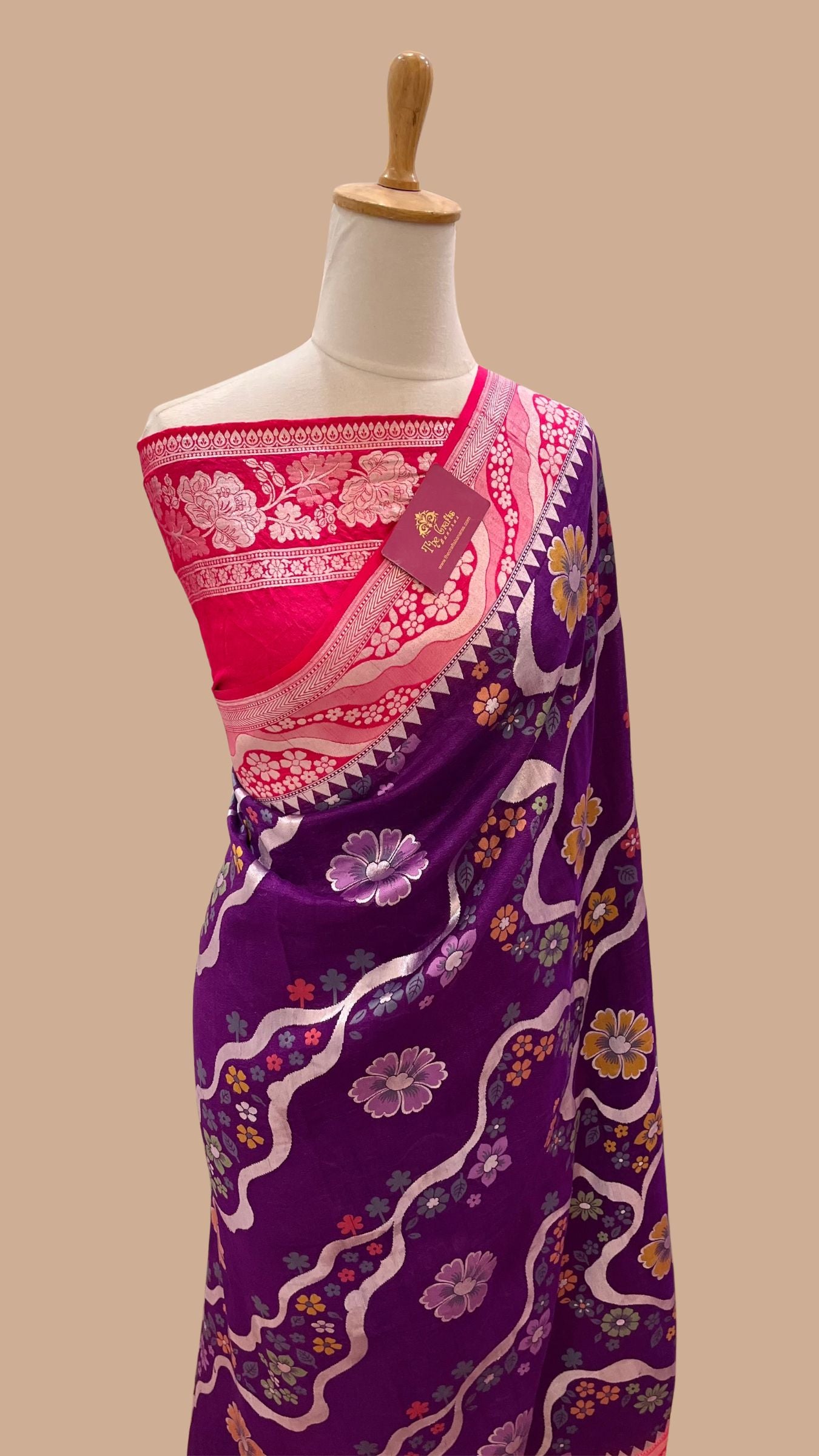 Tussar Georgette Handloom Banarasi Saree - Meenakari