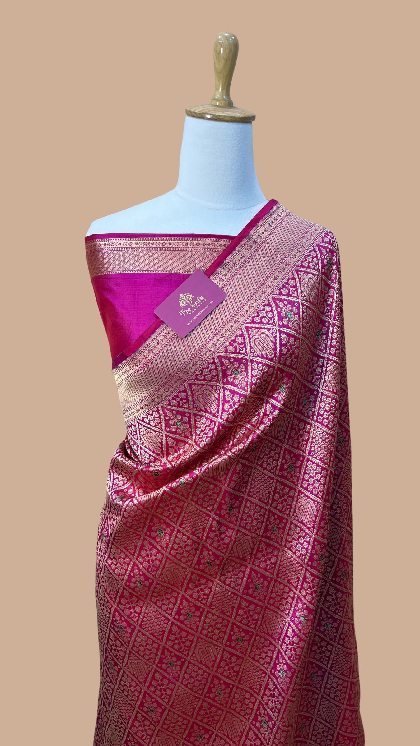 Pure Katan Silk Handloom Banarasi Saree - Tanchui Brocade Meena