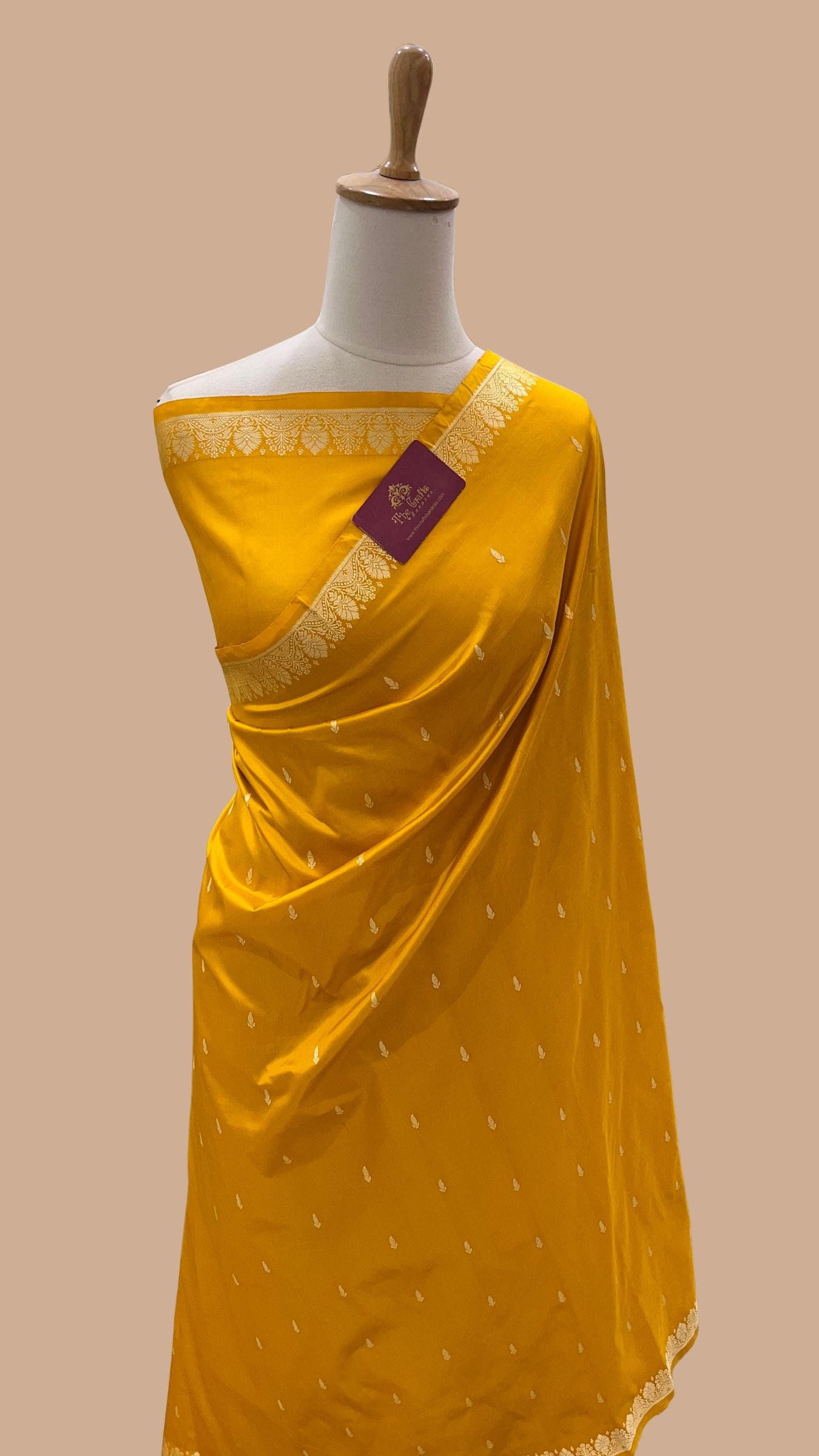 Pure Katan Silk Handloom Banarasi Saree - Resham Chunri Buti