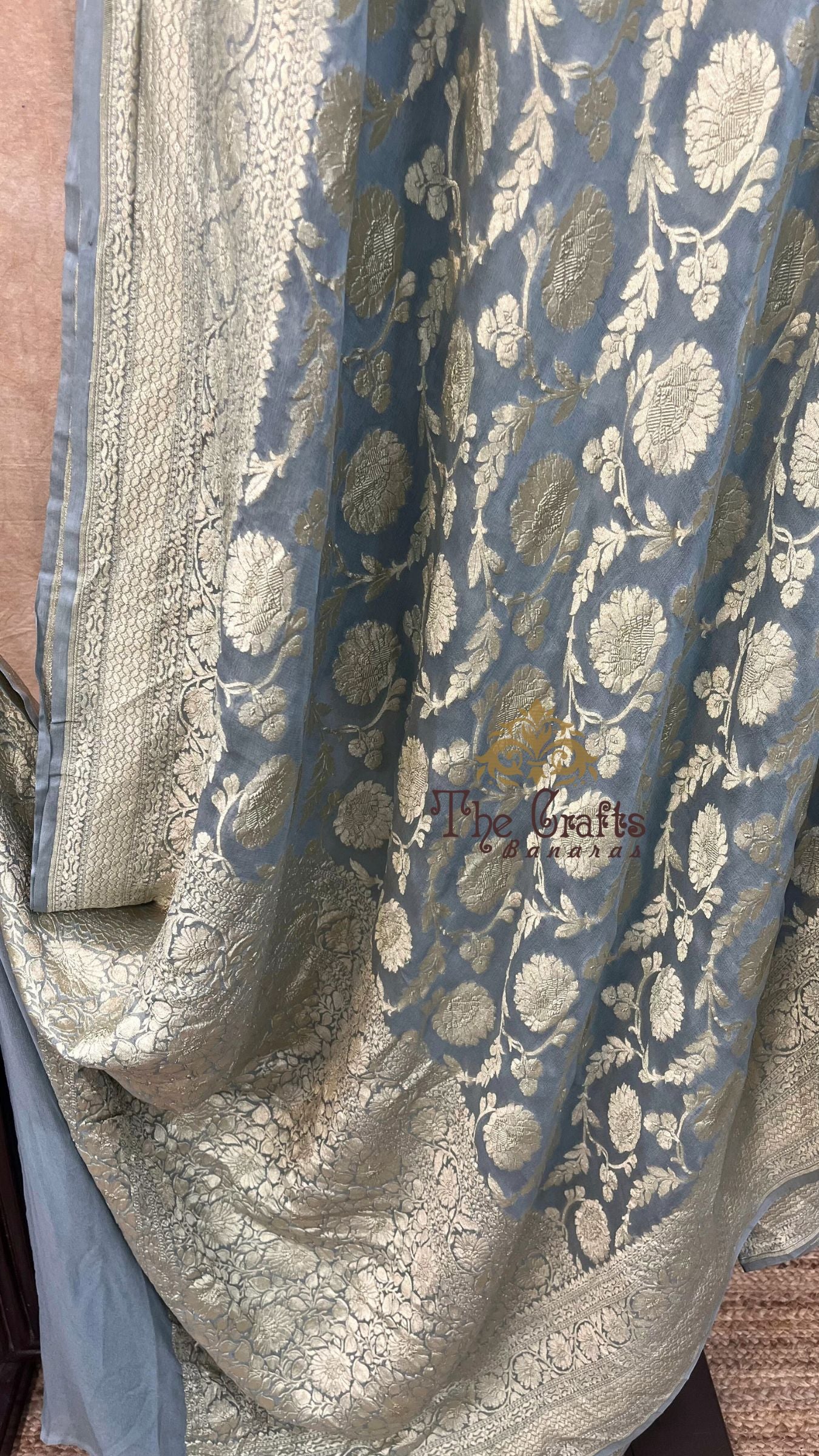 Khaddi Georgette Handloom Banarasi Saree - Water Zari