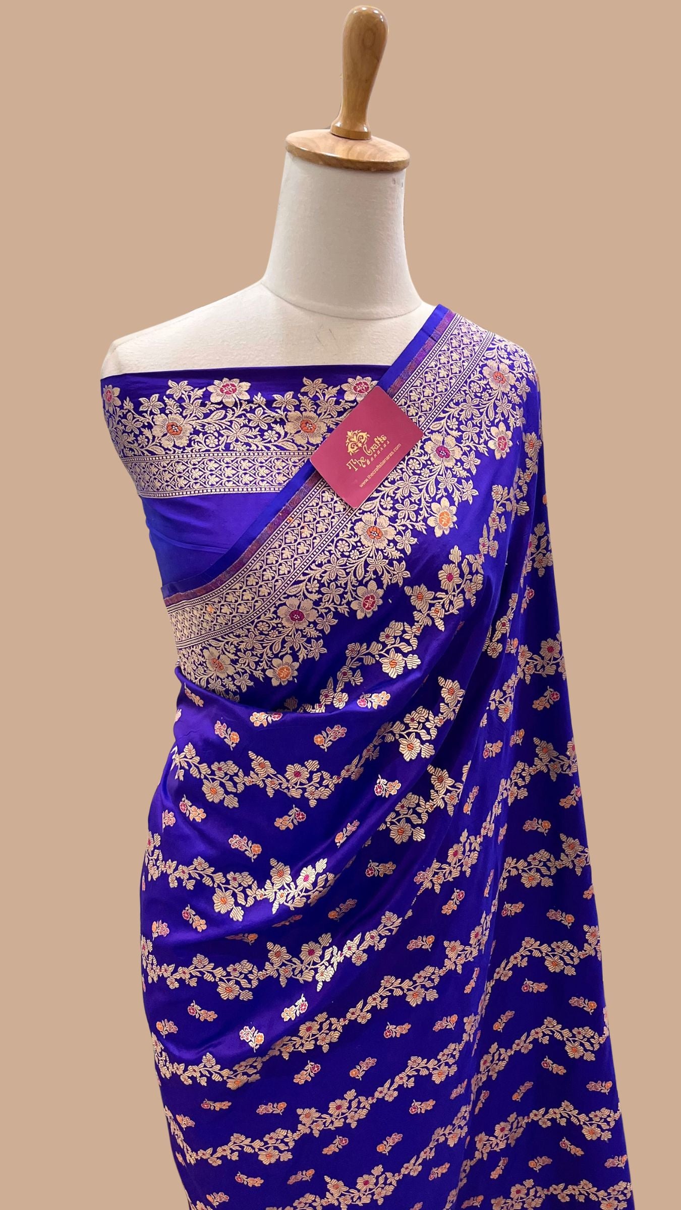 Pure Katan Silk Handloom Banarasi Saree - Jaal work with Meenakari