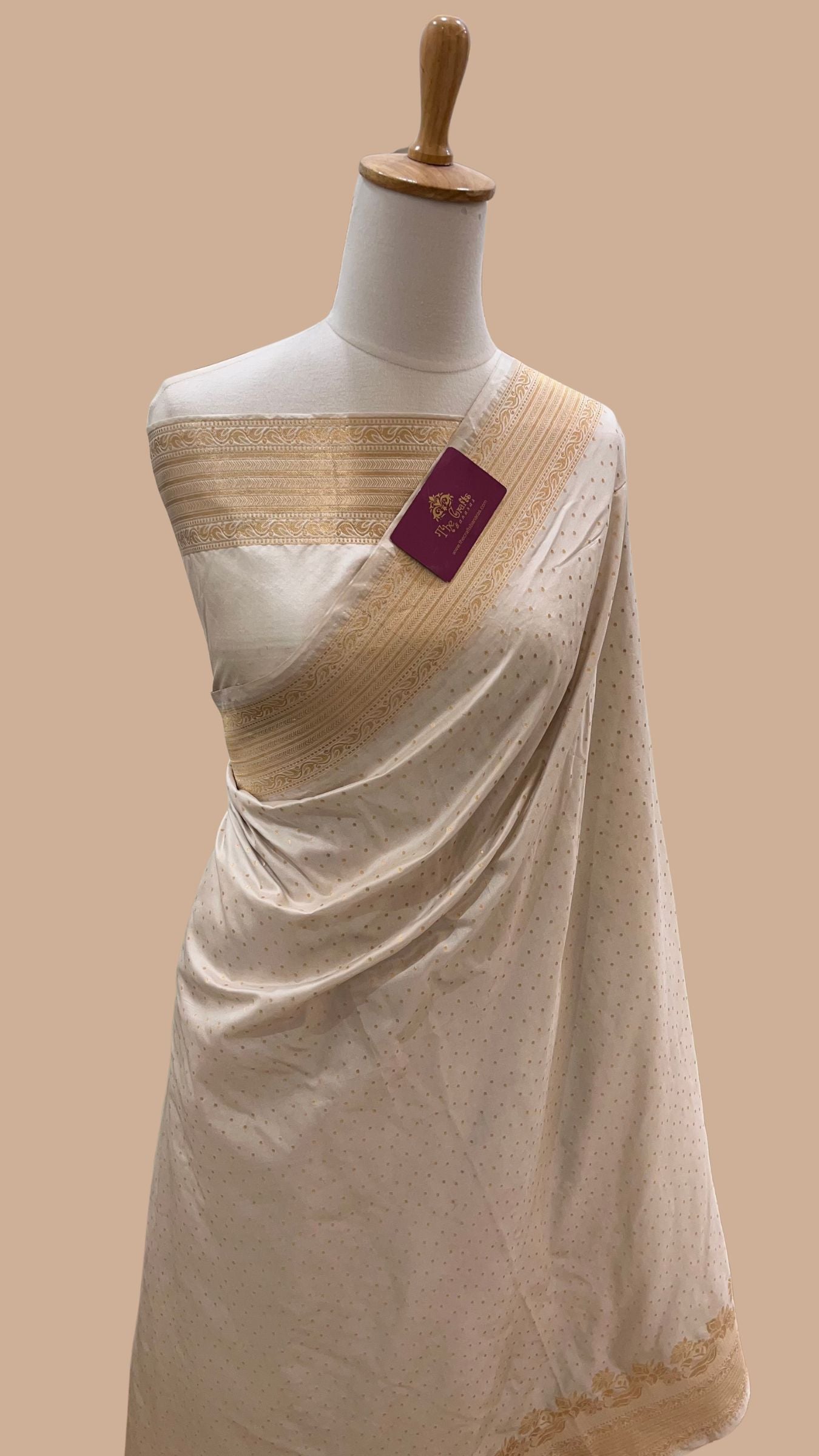 Pure Katan Silk Handloom Banarasi Saree - Chunri Buti