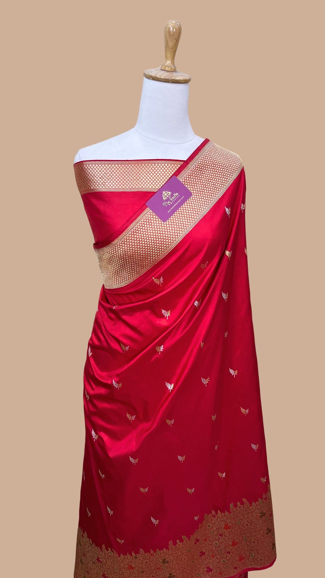 Pure Katan Silk Handloom Banarasi Saree - with kadhua motifs