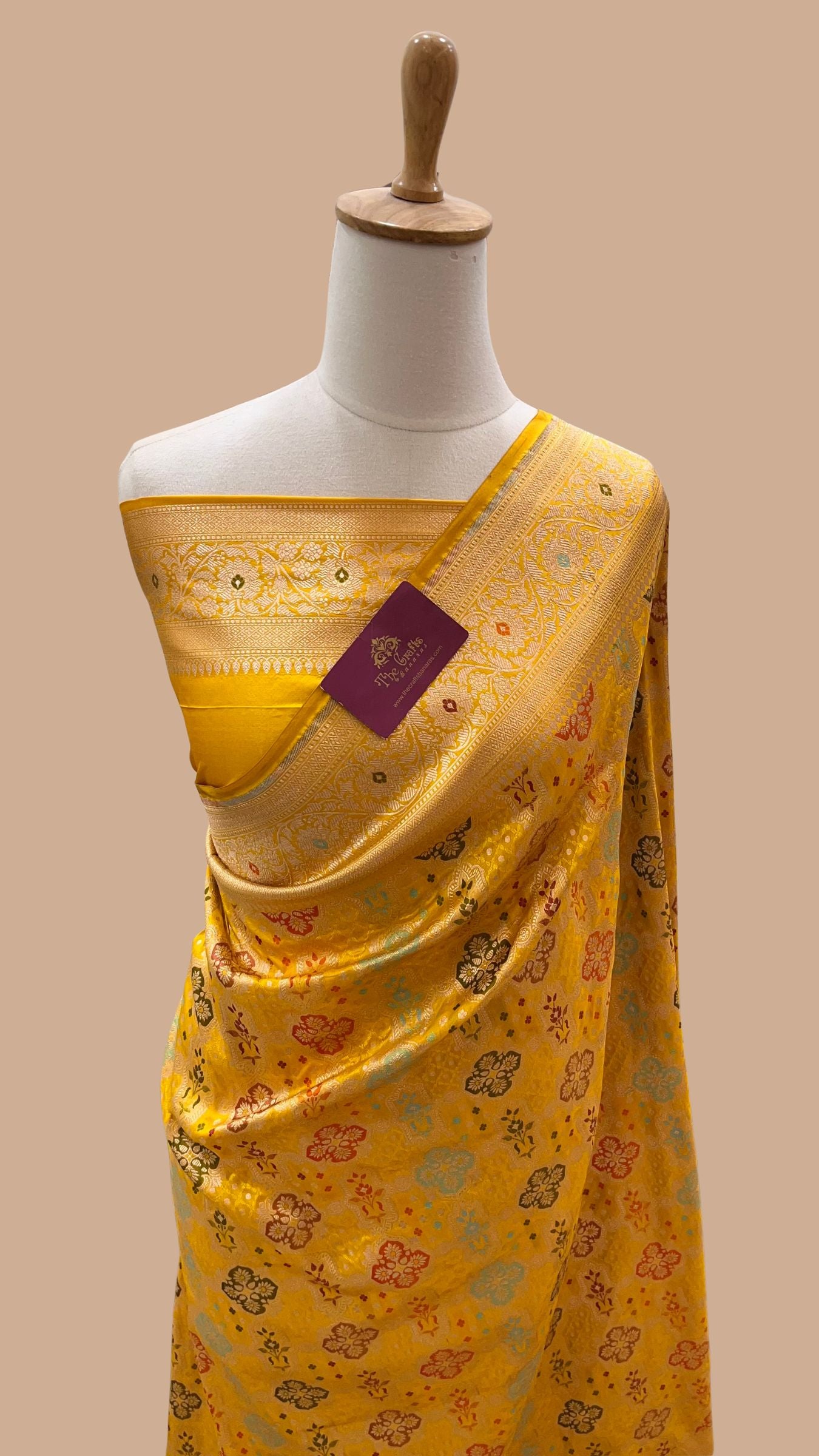 Rangkat Pure Katan Silk Handloom Banarasi Saree - Jaal with meenakari