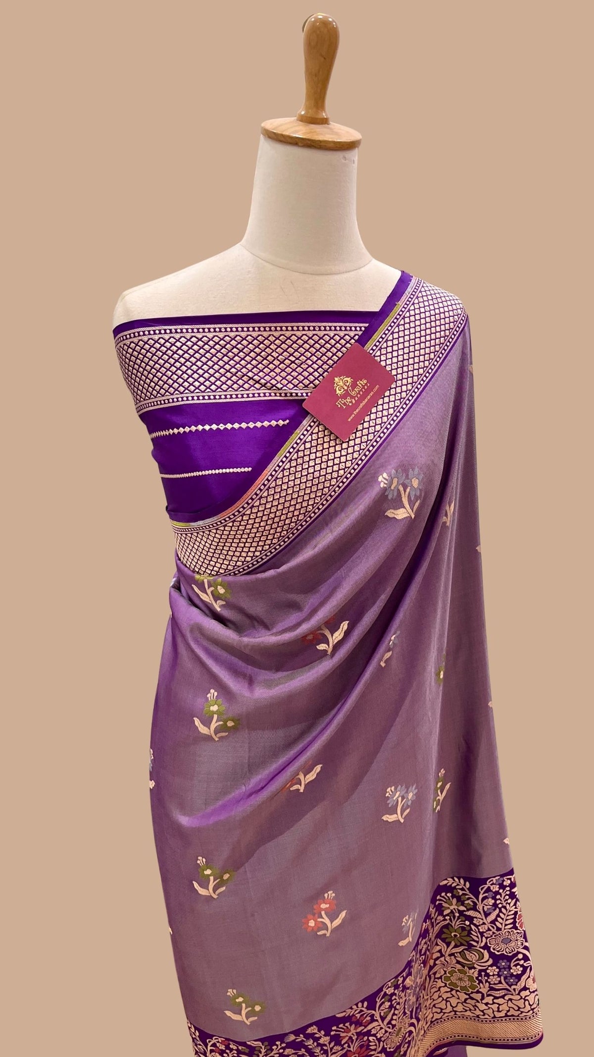 Pure Ektara Katan Silk Handloom Banarasi Saree - with kadhua meenakari motifs