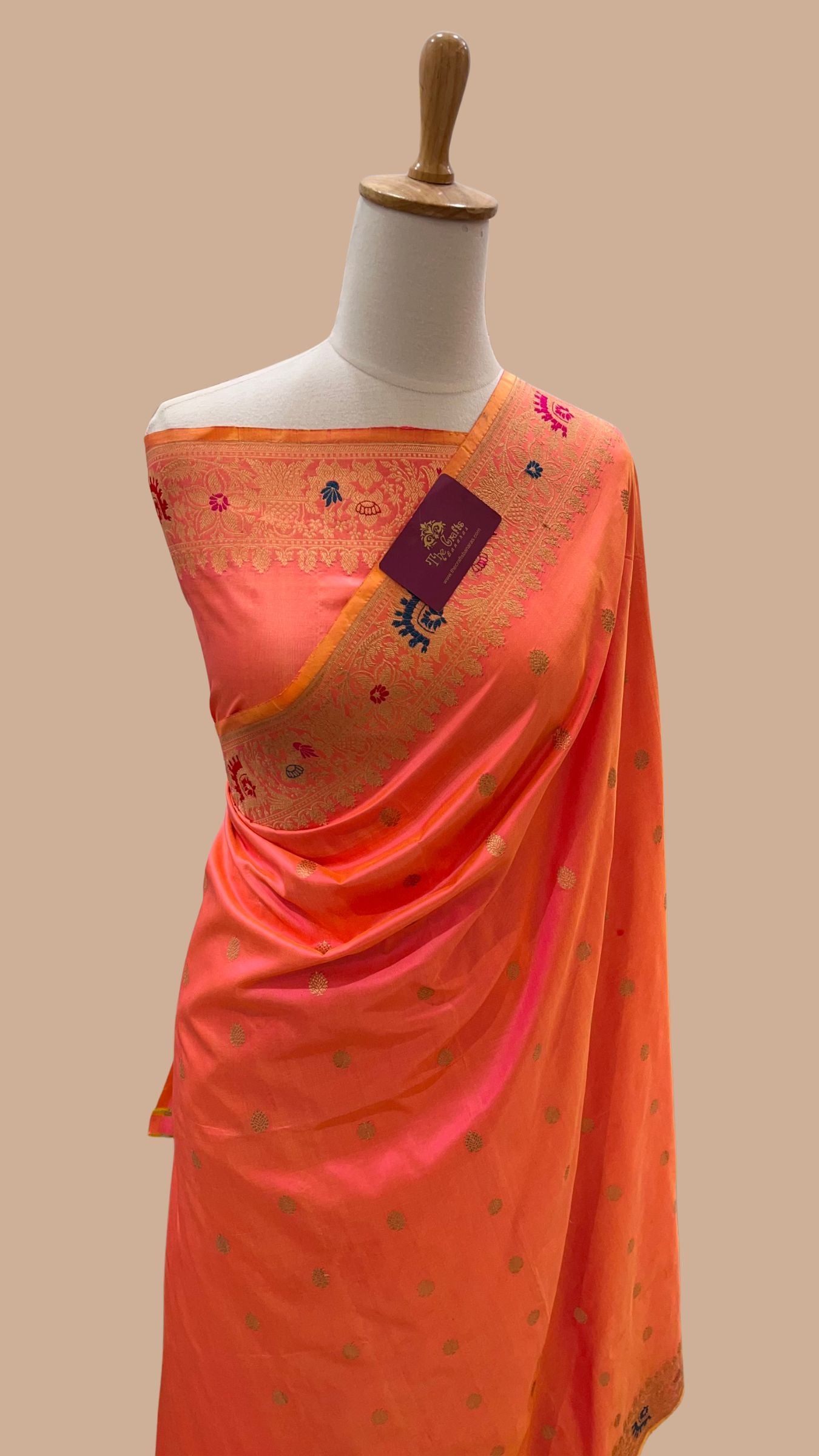 Pure Katan Silk Handloom Banarasi Saree - with kadhua motifs