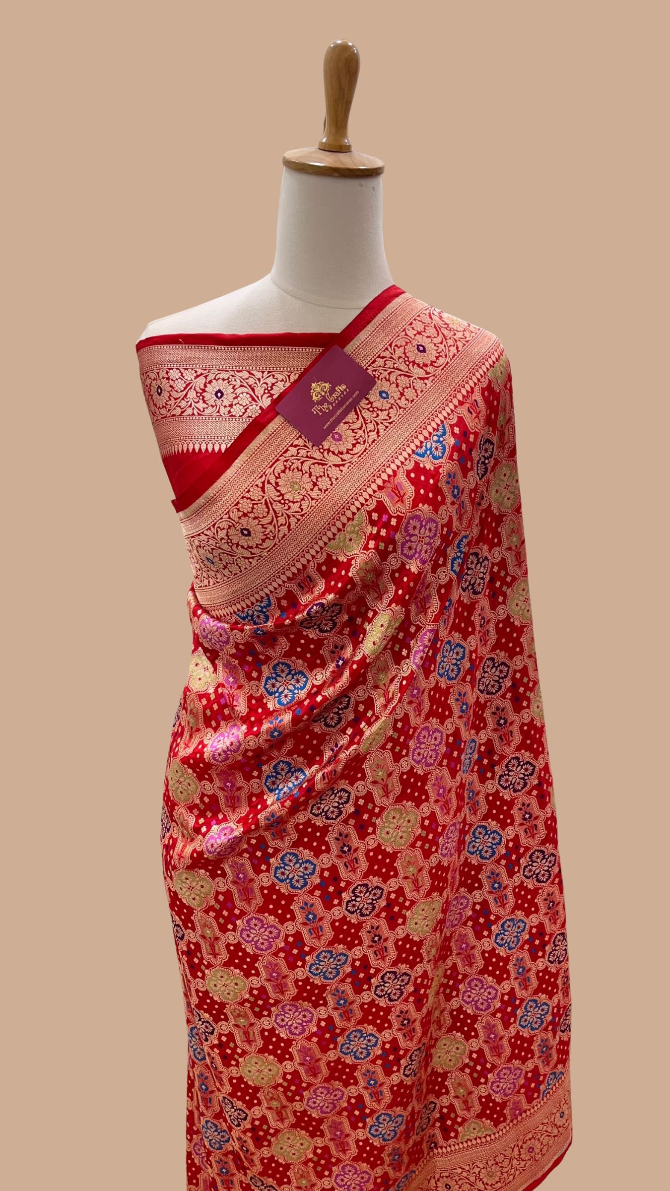 Rangkat Pure Katan Silk Handloom Banarasi Saree - Jaal with meenakari