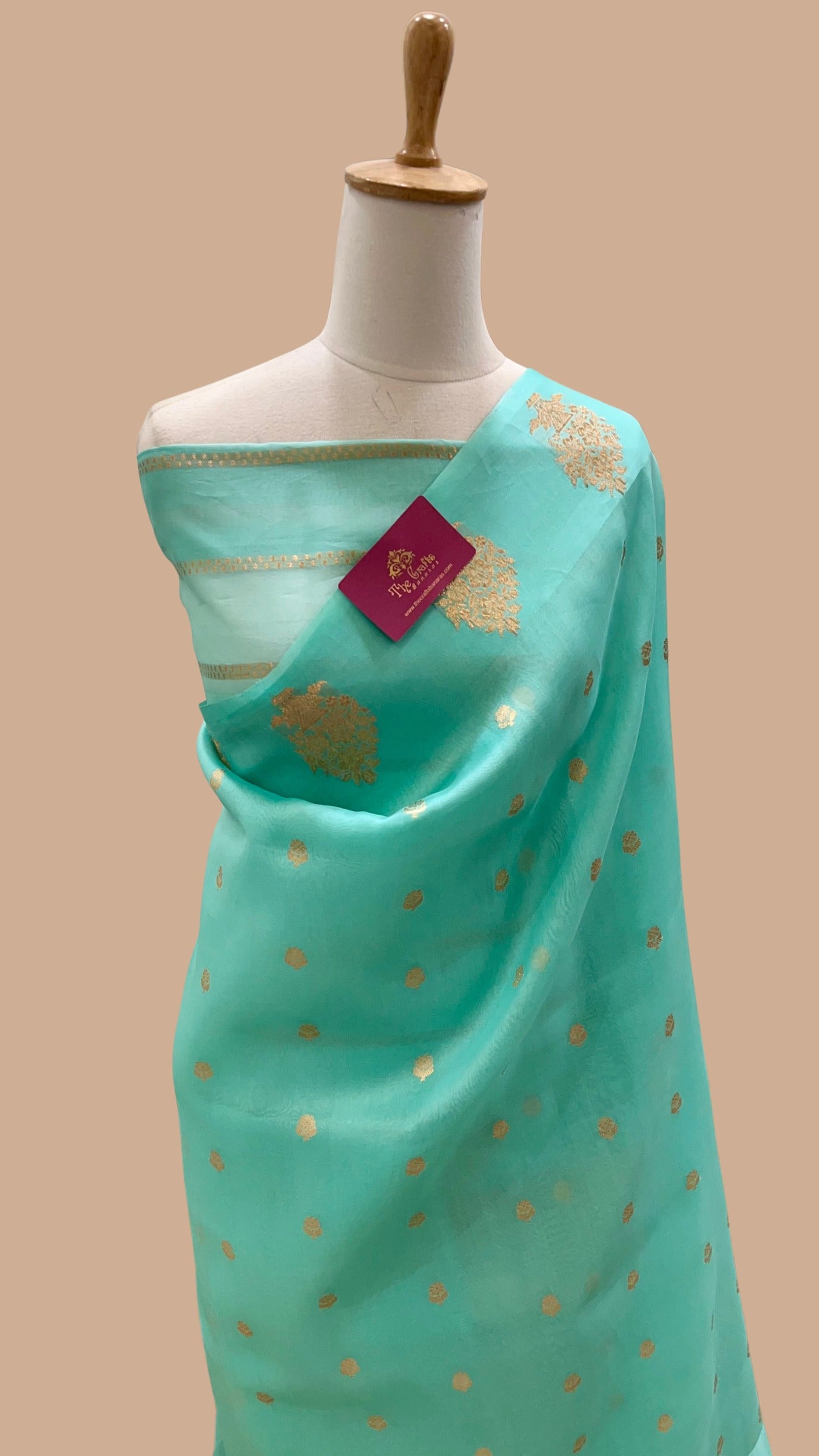 Pure Kora Silk Handloom Banarasi Saree - with kadhua motifs