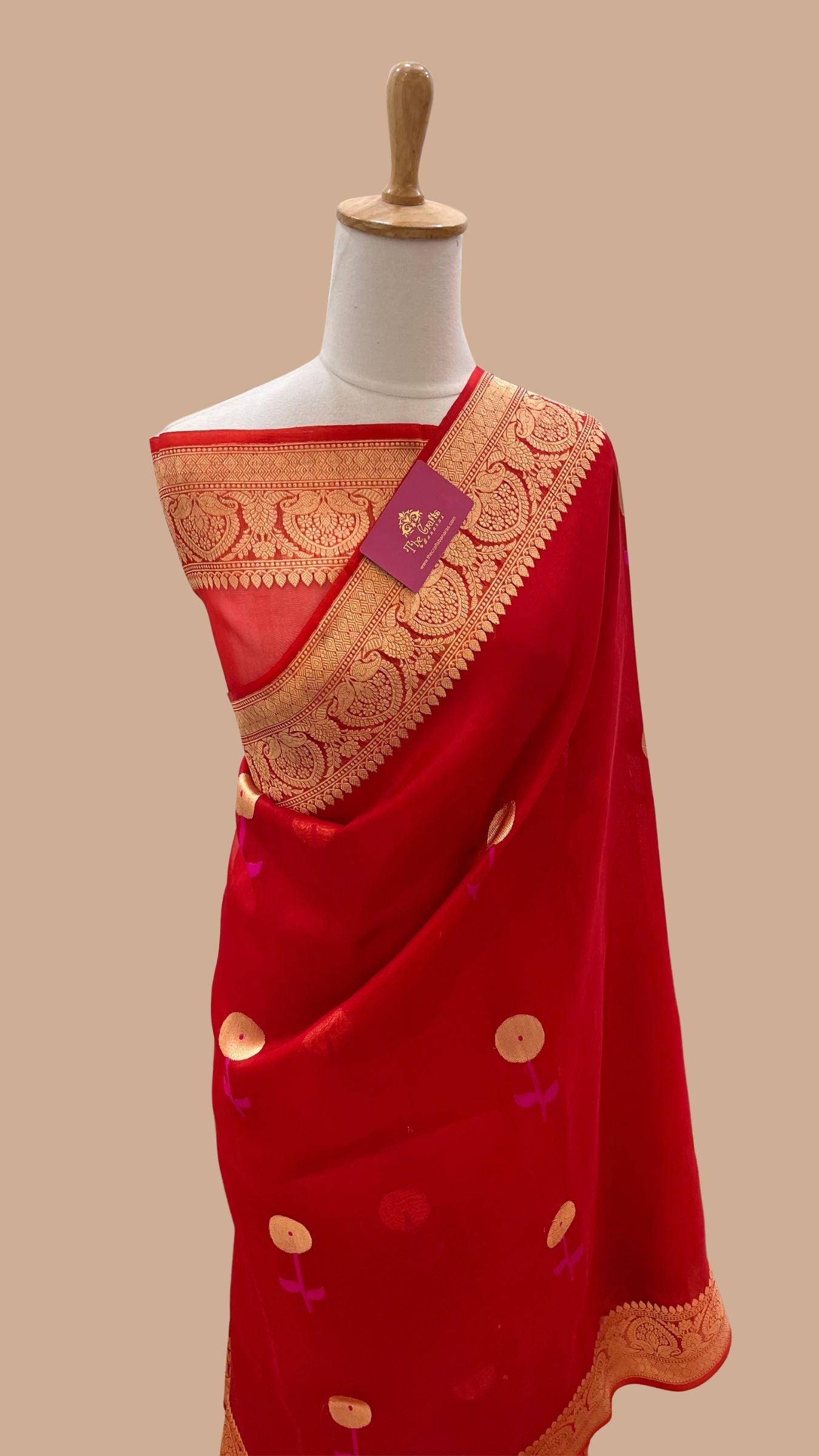 Pure Kora Silk Handloom Banarasi Saree - With Kadhua motifs
