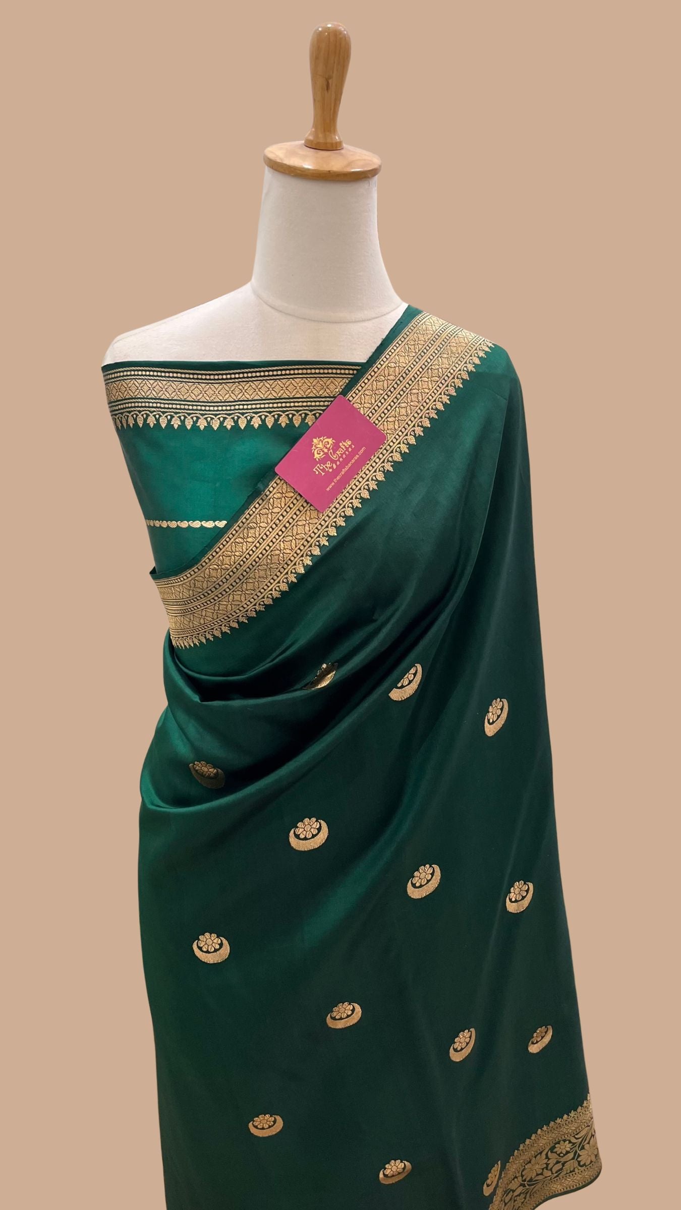 Pure Katan Silk Handloom Banarasi Saree - with kadhua motifs