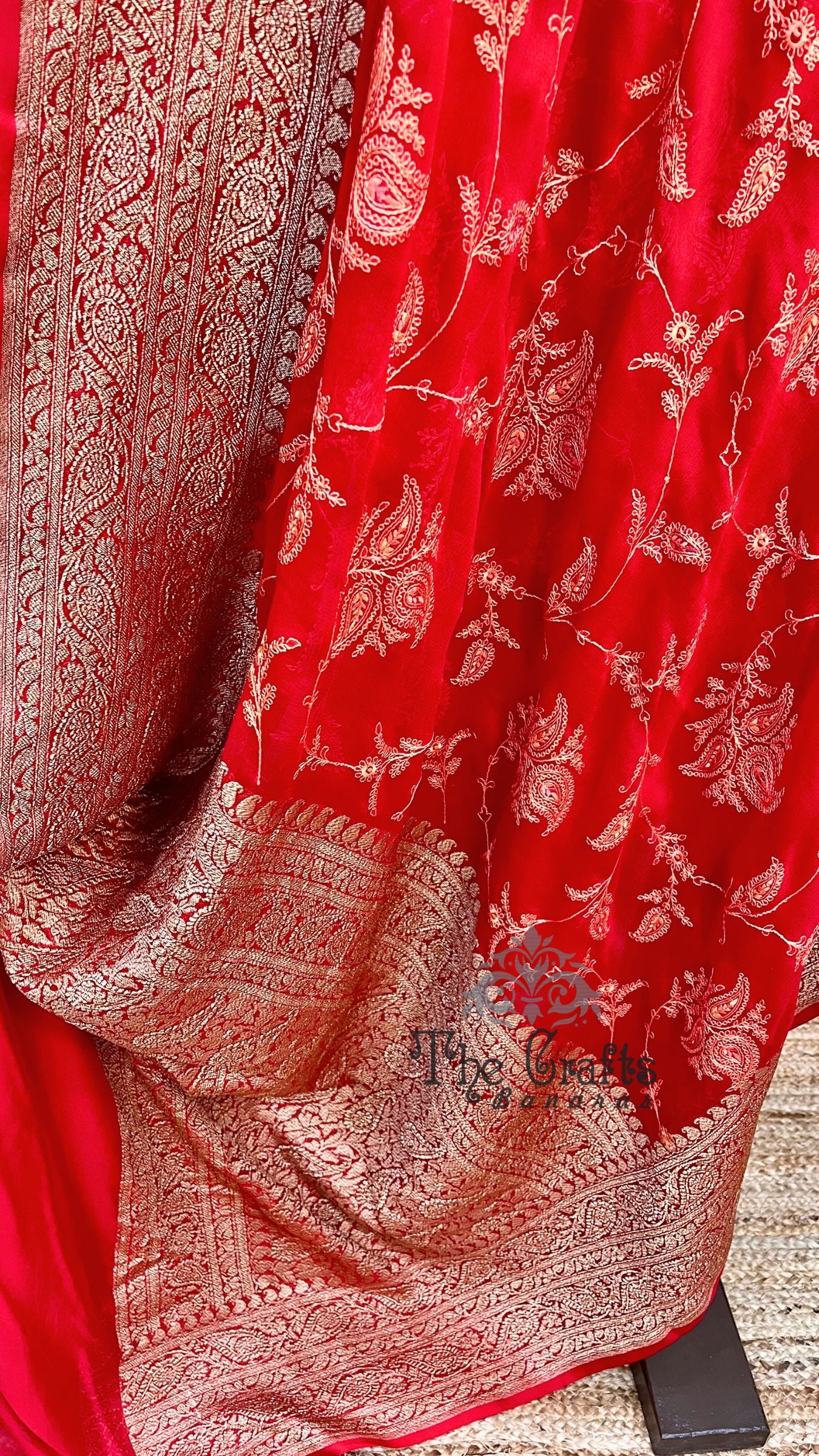 Pure Georgette Handloom Banarasi Saree - With Chikankari All Over