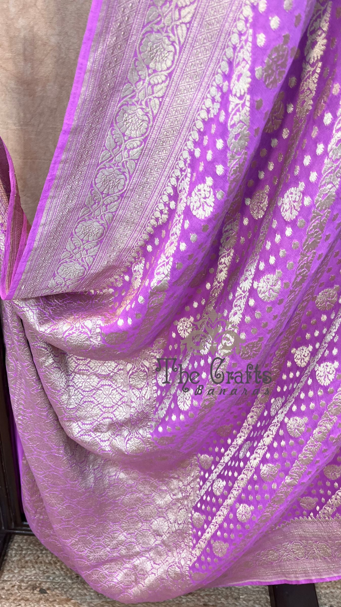 Khaddi Georgette Handloom Banarasi Saree - Water Zari