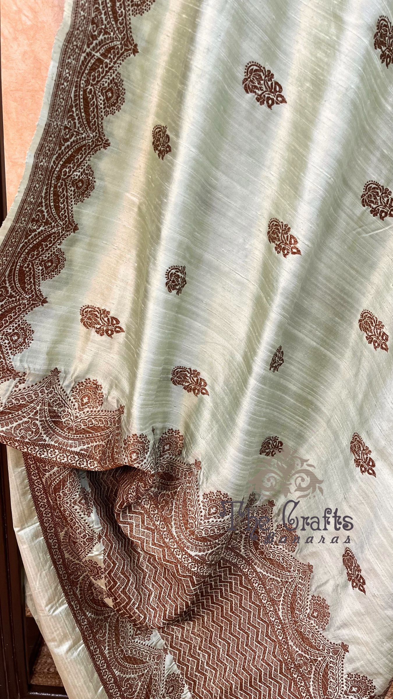 Pure Raw Silk Handloom Banarasi Saree