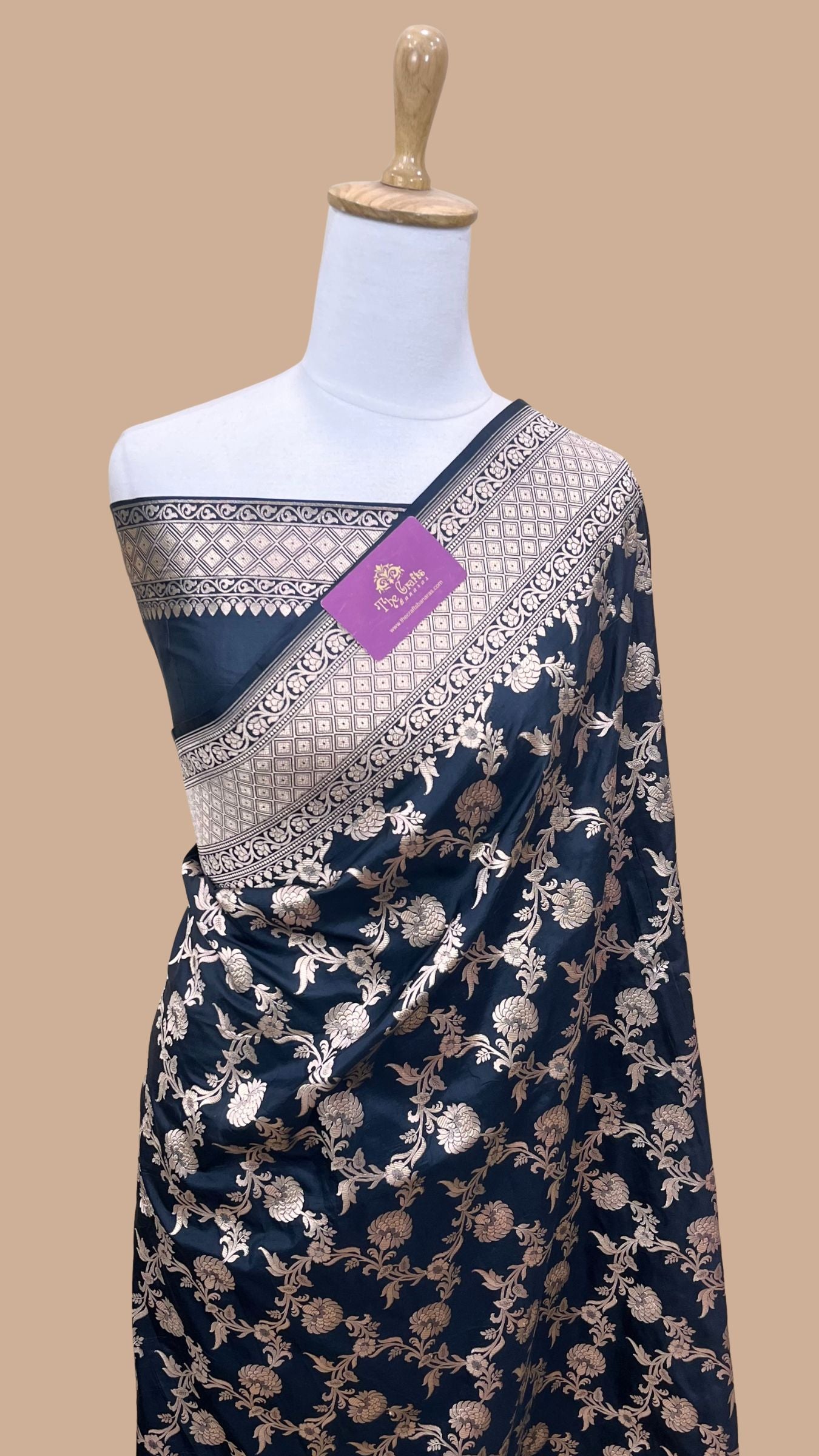Pure Katan Silk Handloom Banarasi Saree - Jaal work