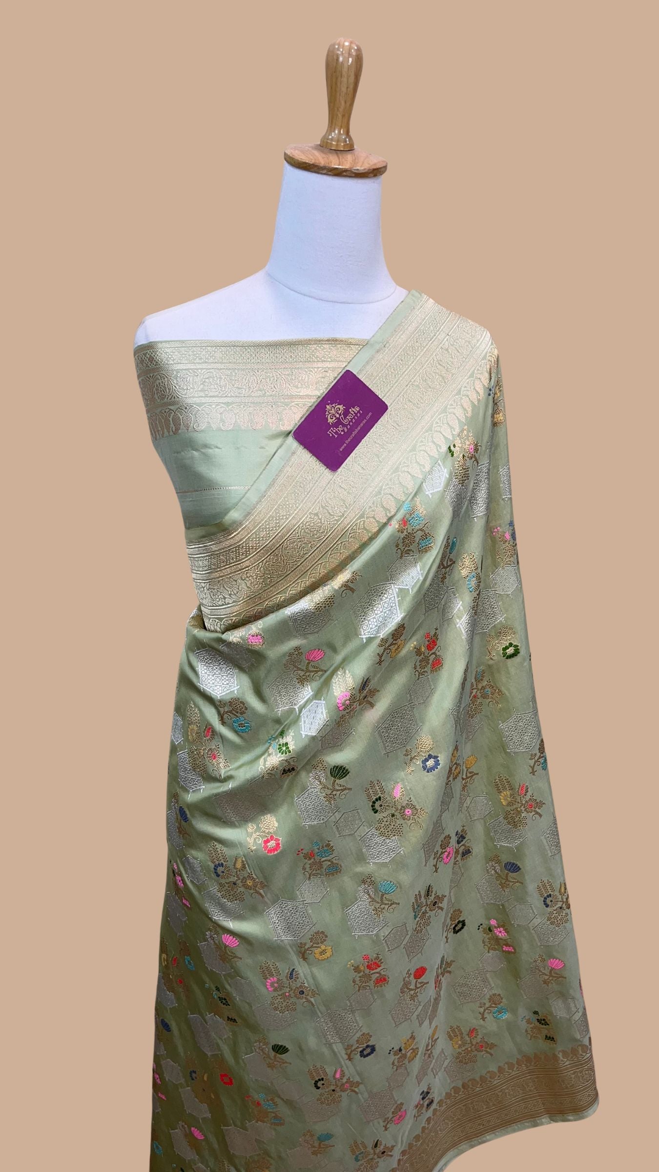 Pure Katan Silk Handloom Banarasi Saree - All Over Kadiyal Jaal Work