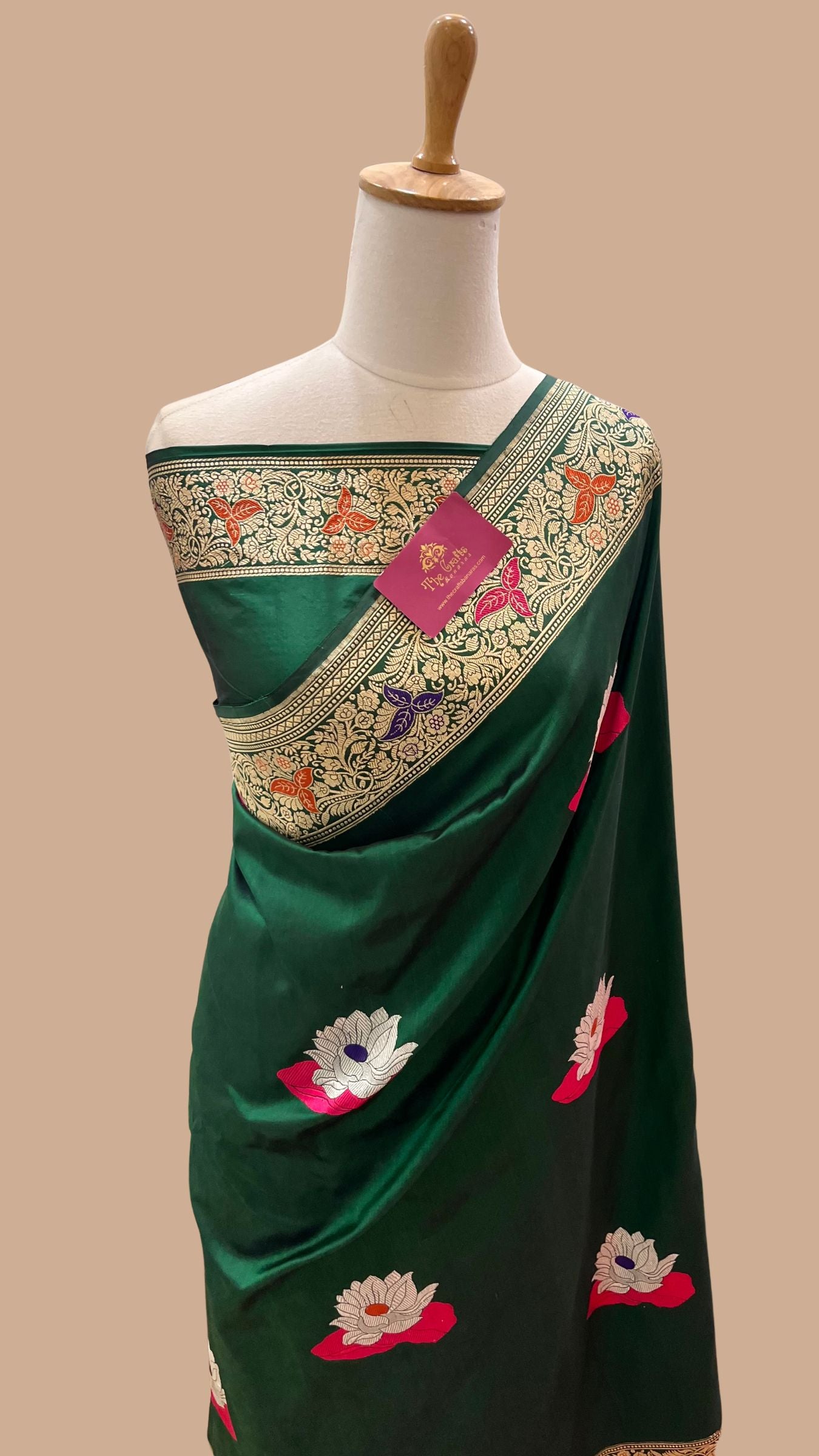 Pure Katan Silk Handloom Banarasi Saree - with kadhua meenakari motifs
