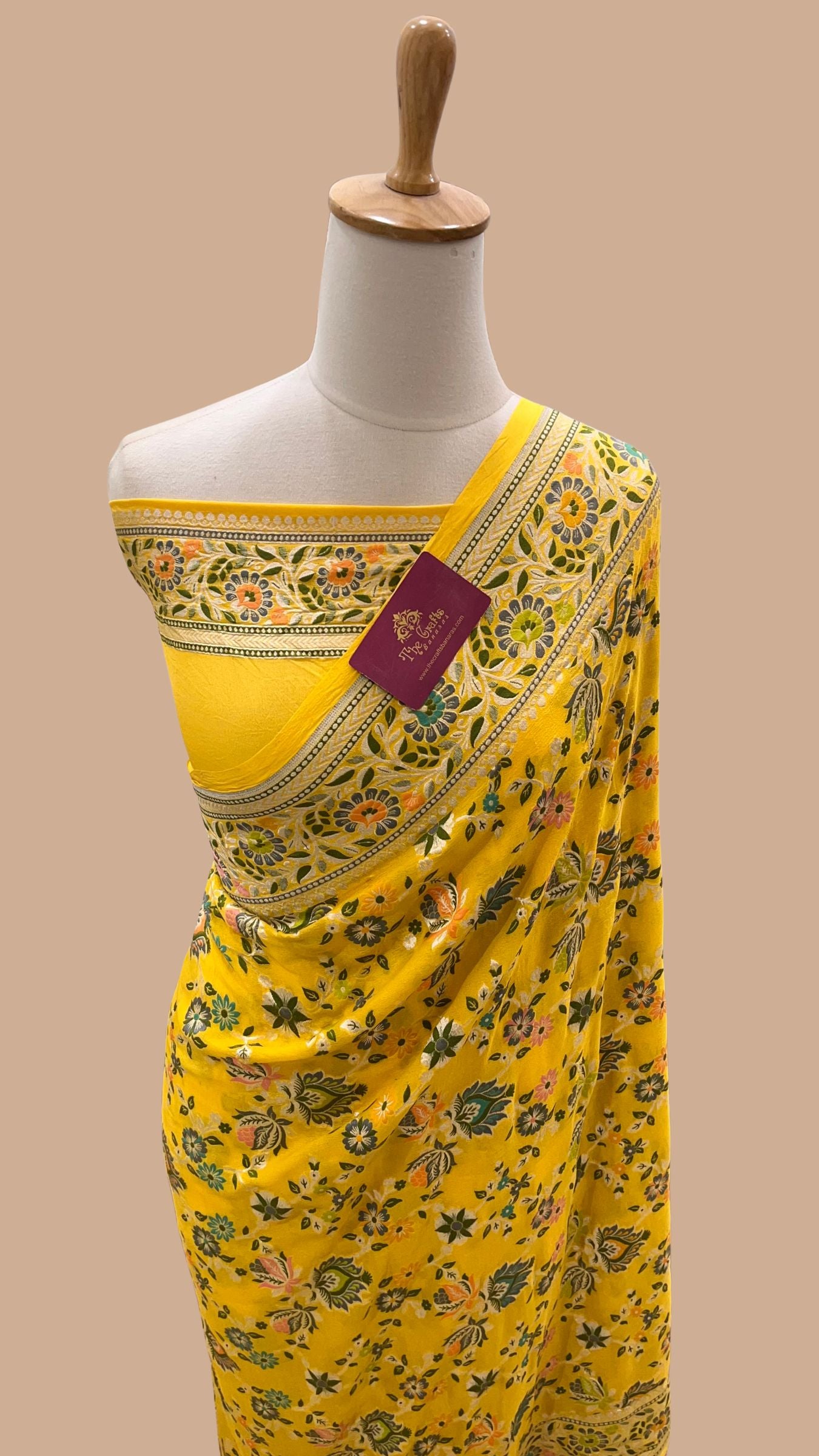 Pure Khaddi Georgette Handloom Banarasi Saree - Jaal with Meenakari